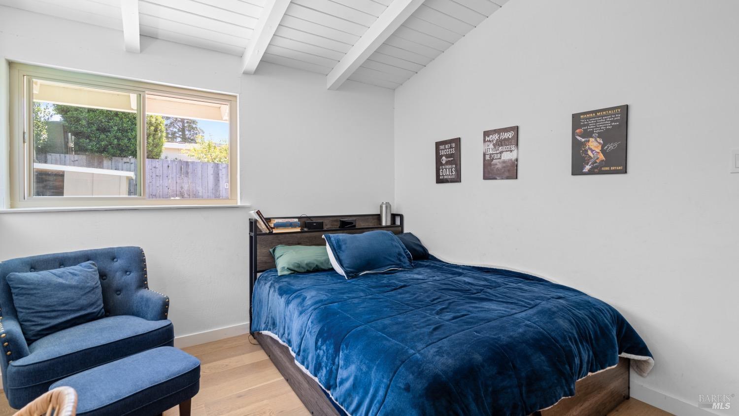 Detail Gallery Image 24 of 50 For 22 Manor View Dr, Fairfax,  CA 94930 - 3 Beds | 2 Baths