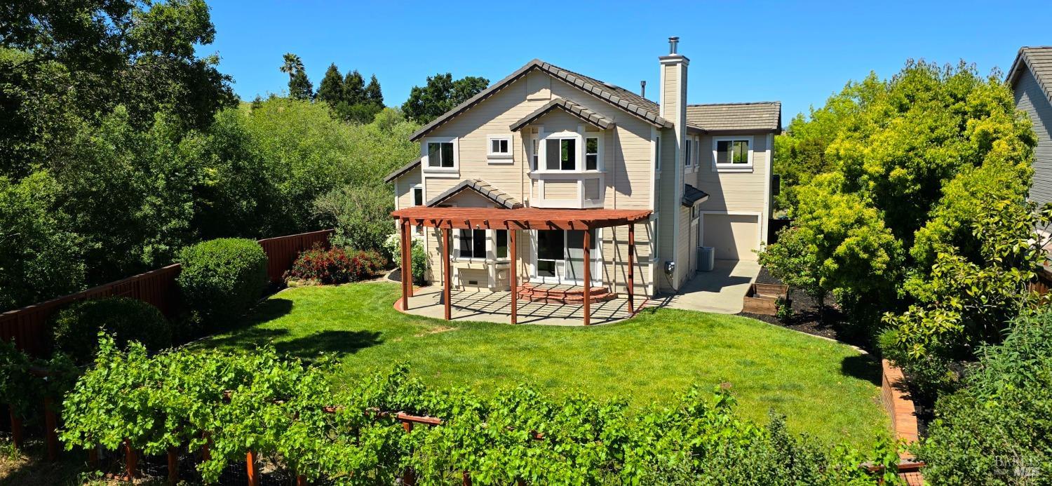 Detail Gallery Image 4 of 68 For 412 Black Oak Dr, Petaluma,  CA 94952 - 5 Beds | 3 Baths