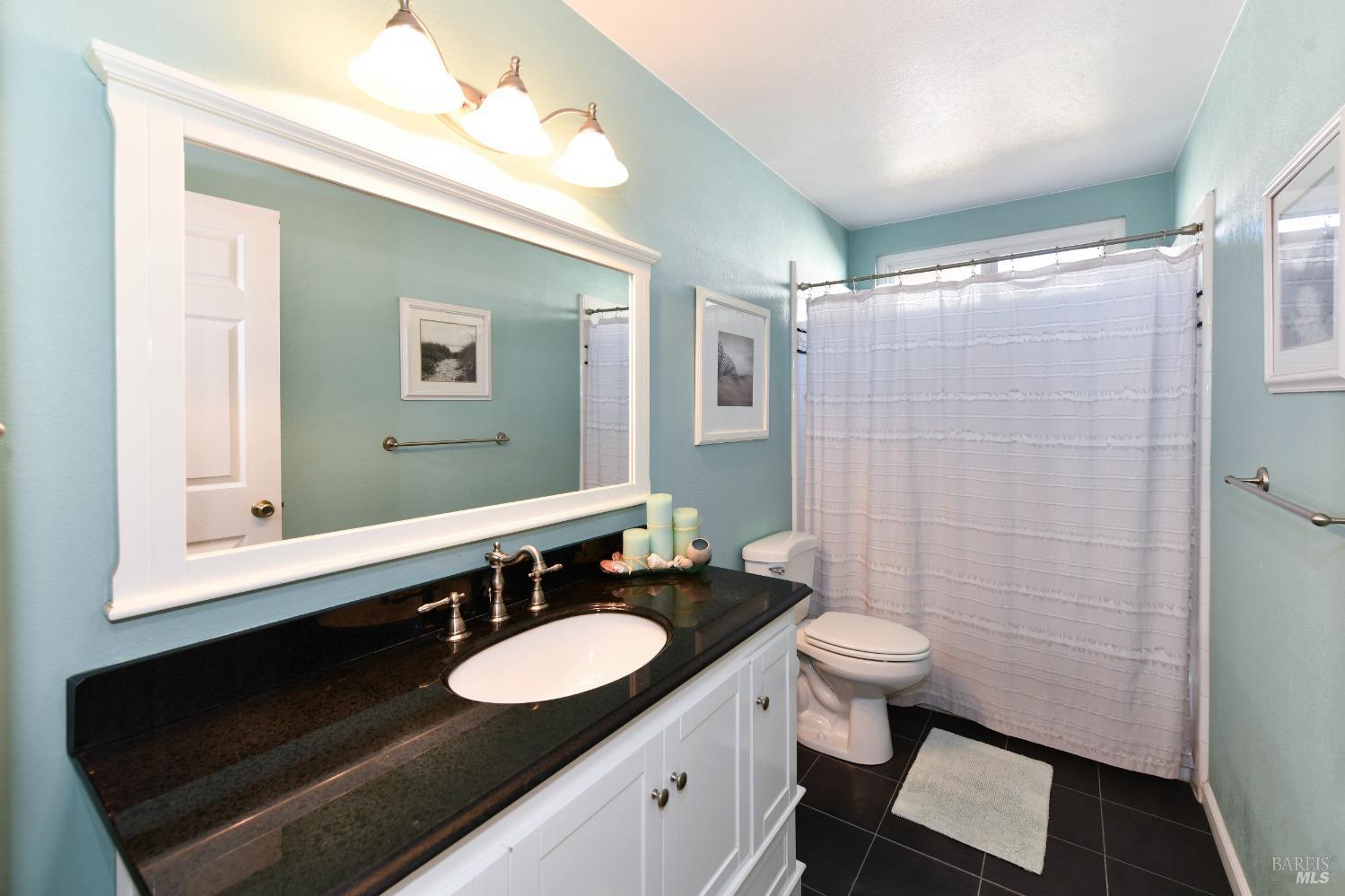 Detail Gallery Image 25 of 71 For 2177 Nightingale Dr, Santa Rosa,  CA 95403 - 4 Beds | 2 Baths