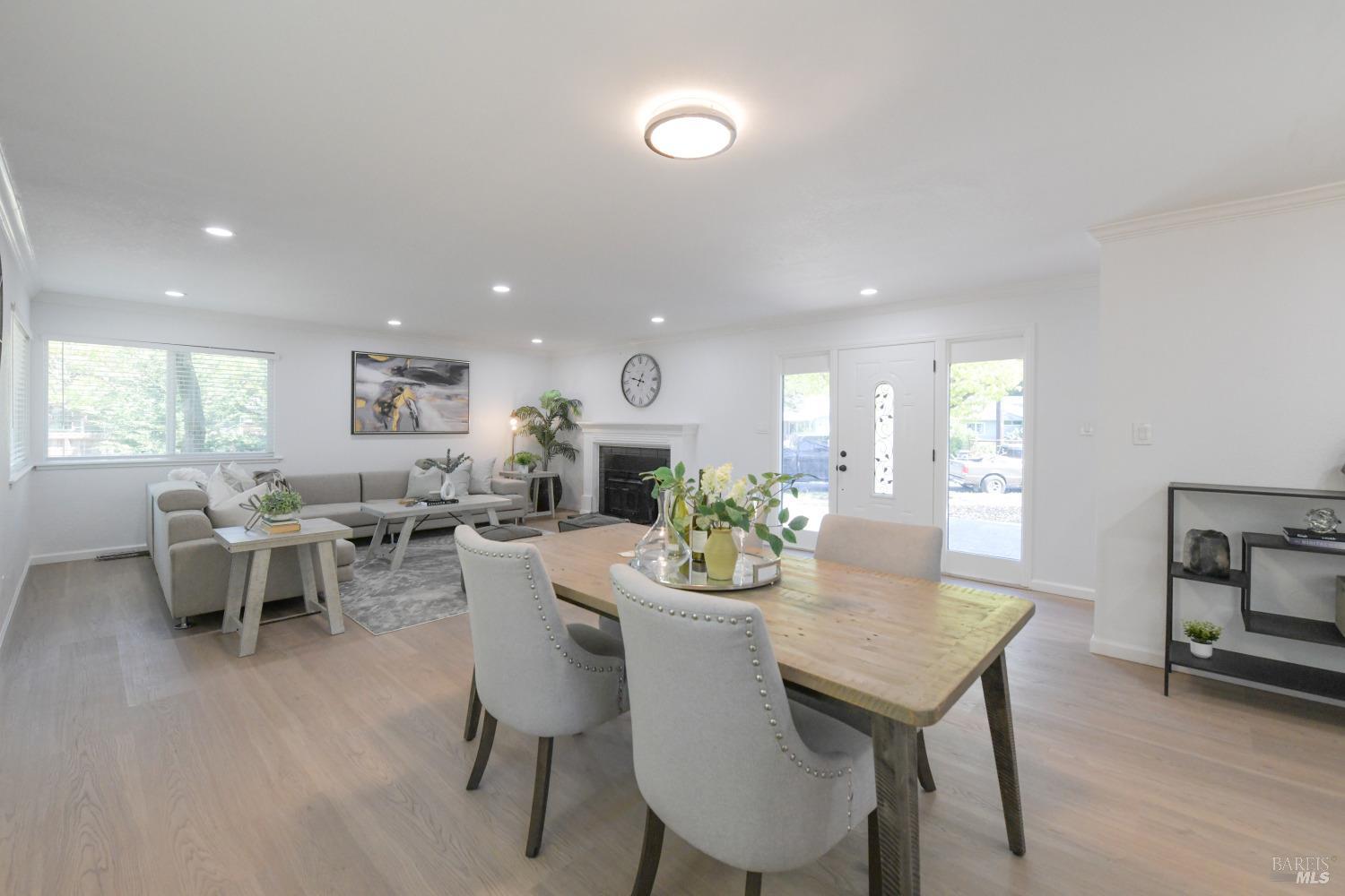 Detail Gallery Image 7 of 30 For 2083 Lernhart St, Napa,  CA 94559 - 4 Beds | 2/1 Baths
