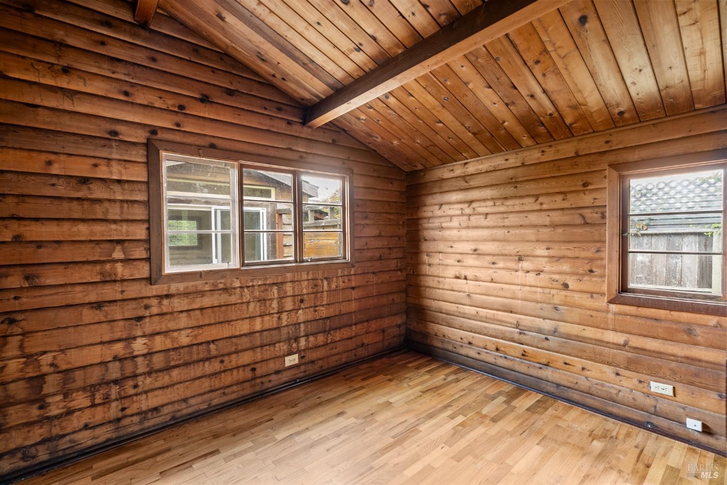 Detail Gallery Image 10 of 25 For 435 Locust Rd, Bolinas,  CA 94924 - 1 Beds | 1 Baths