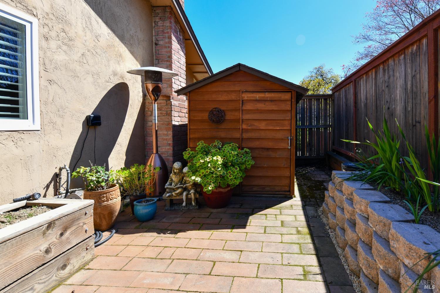 Detail Gallery Image 46 of 71 For 2177 Nightingale Dr, Santa Rosa,  CA 95403 - 4 Beds | 2 Baths