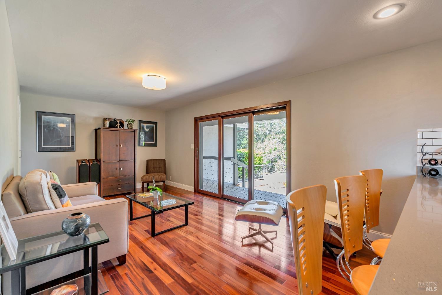 Detail Gallery Image 19 of 55 For 4765 Guerneville Rd, Santa Rosa,  CA 95401 - 3 Beds | 3 Baths