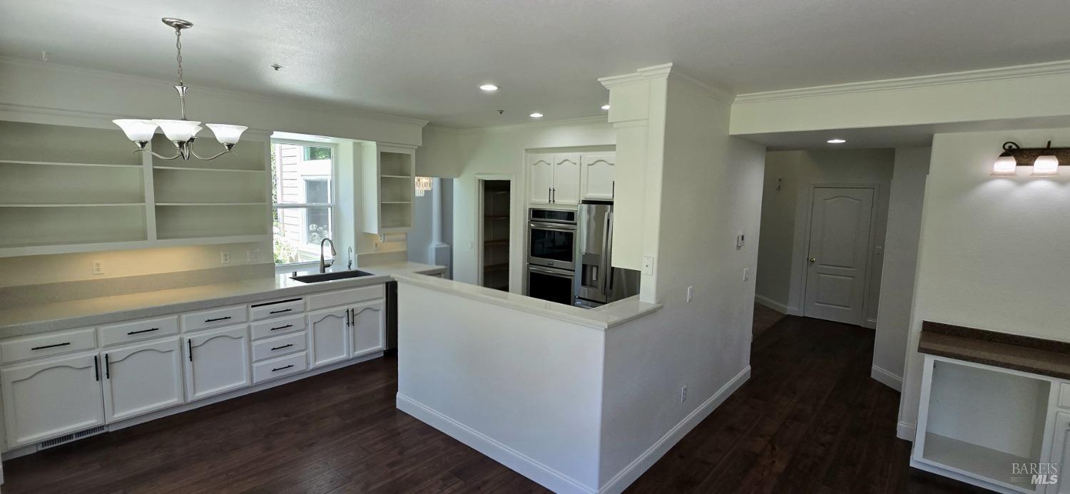 Detail Gallery Image 28 of 68 For 412 Black Oak Dr, Petaluma,  CA 94952 - 5 Beds | 3 Baths