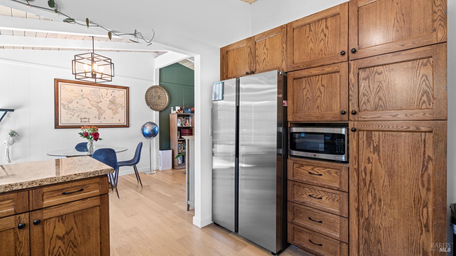 Detail Gallery Image 19 of 50 For 22 Manor View Dr, Fairfax,  CA 94930 - 3 Beds | 2 Baths