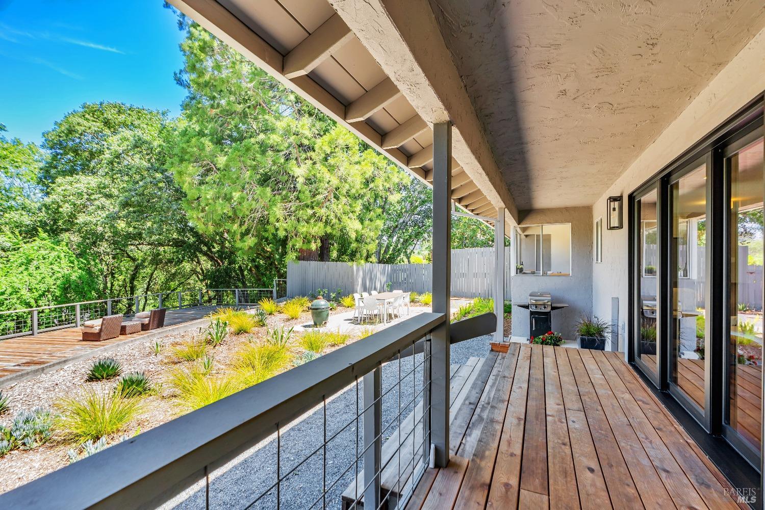 Detail Gallery Image 22 of 55 For 4765 Guerneville Rd, Santa Rosa,  CA 95401 - 3 Beds | 3 Baths