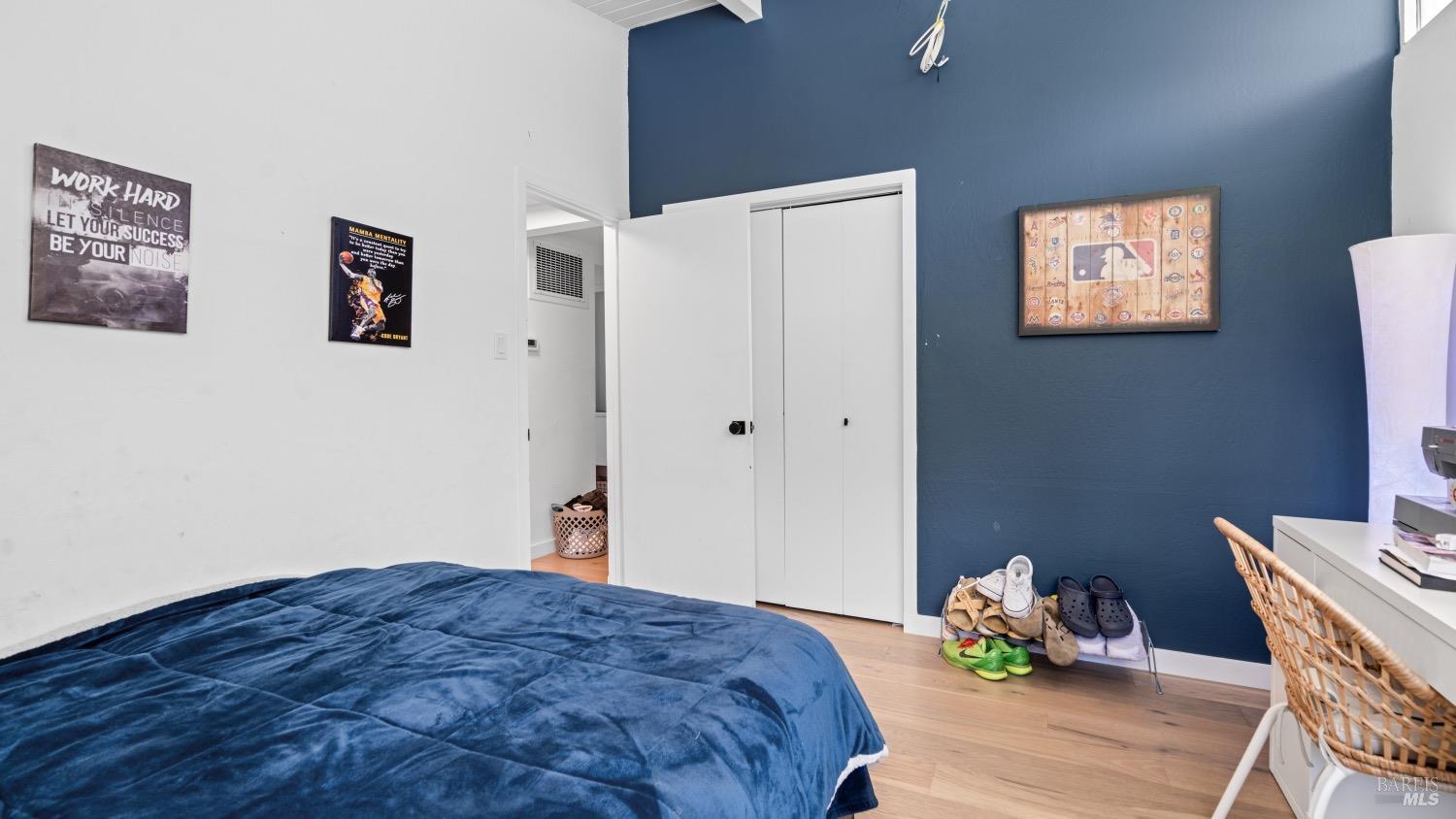Detail Gallery Image 25 of 50 For 22 Manor View Dr, Fairfax,  CA 94930 - 3 Beds | 2 Baths