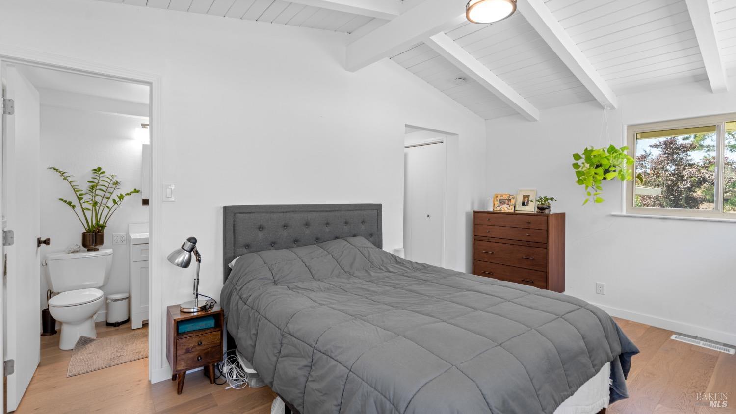 Detail Gallery Image 32 of 50 For 22 Manor View Dr, Fairfax,  CA 94930 - 3 Beds | 2 Baths