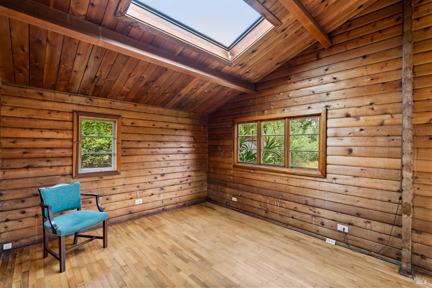Detail Gallery Image 9 of 25 For 435 Locust Rd, Bolinas,  CA 94924 - 1 Beds | 1 Baths