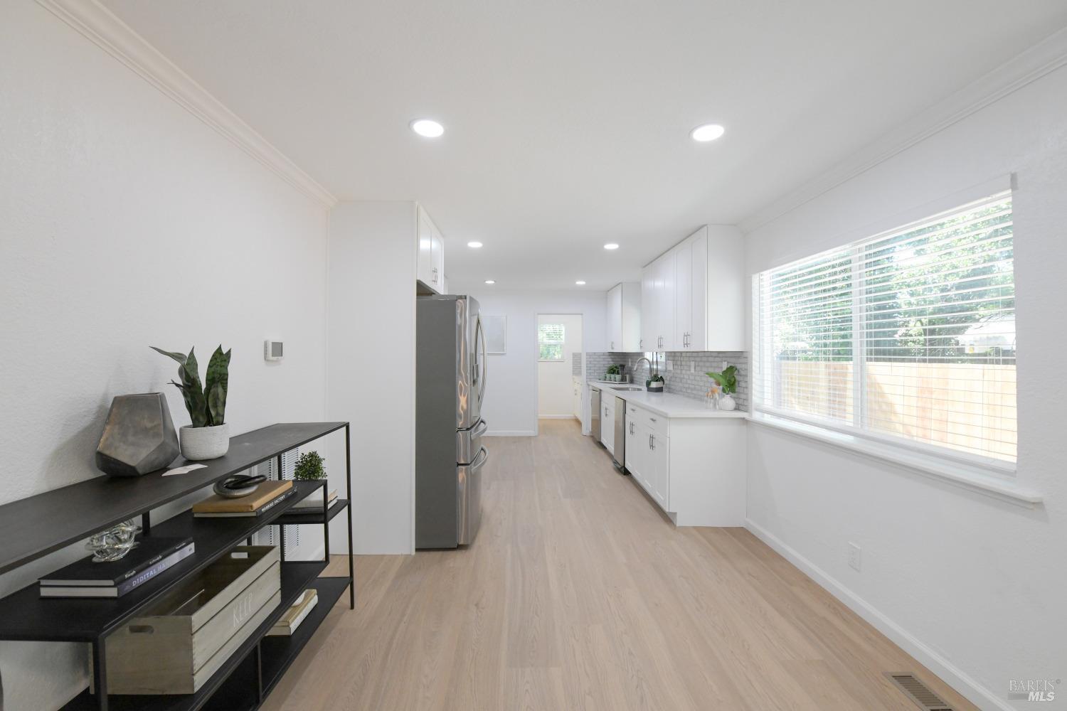 Detail Gallery Image 12 of 30 For 2083 Lernhart St, Napa,  CA 94559 - 4 Beds | 2/1 Baths