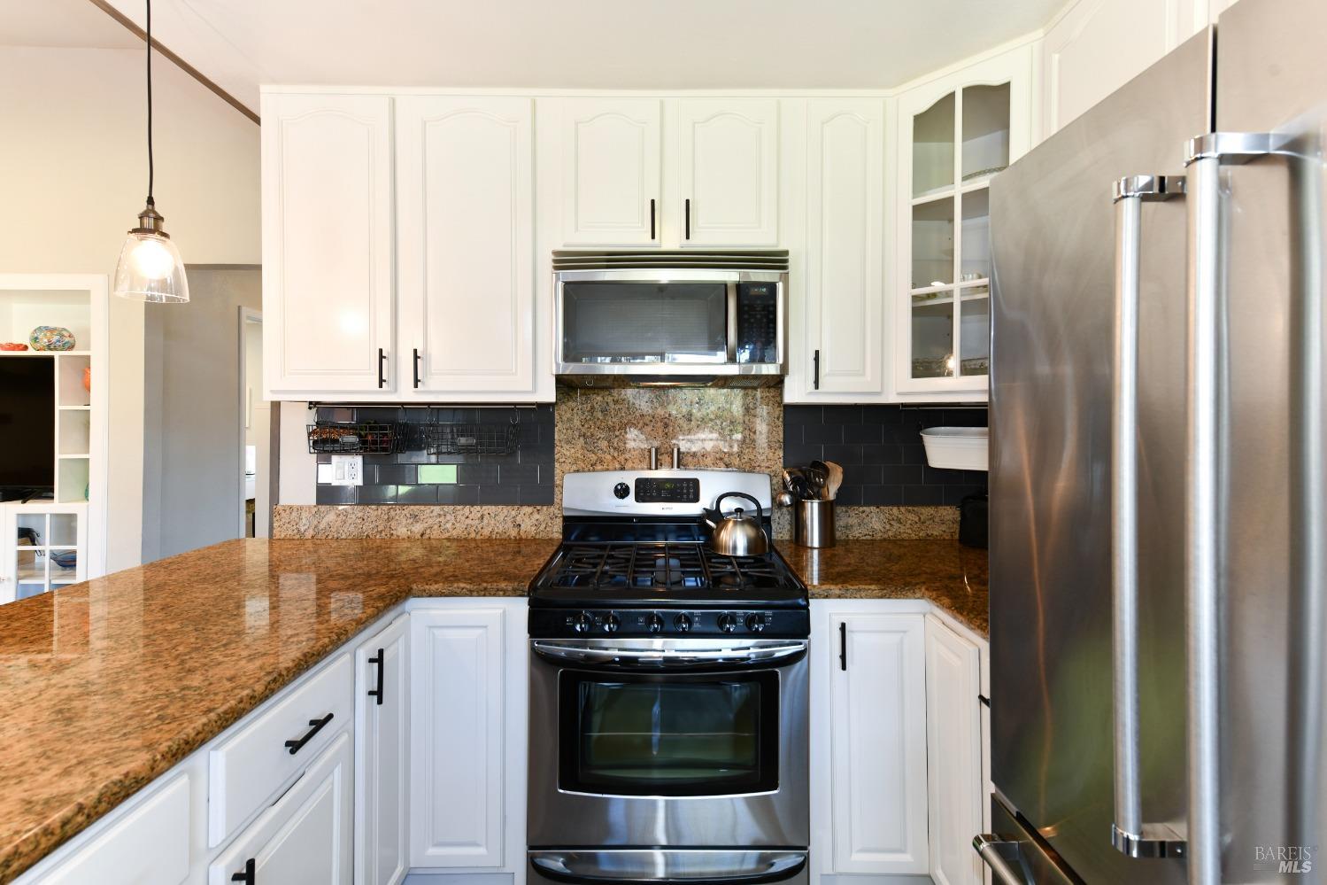 Detail Gallery Image 13 of 71 For 2177 Nightingale Dr, Santa Rosa,  CA 95403 - 4 Beds | 2 Baths