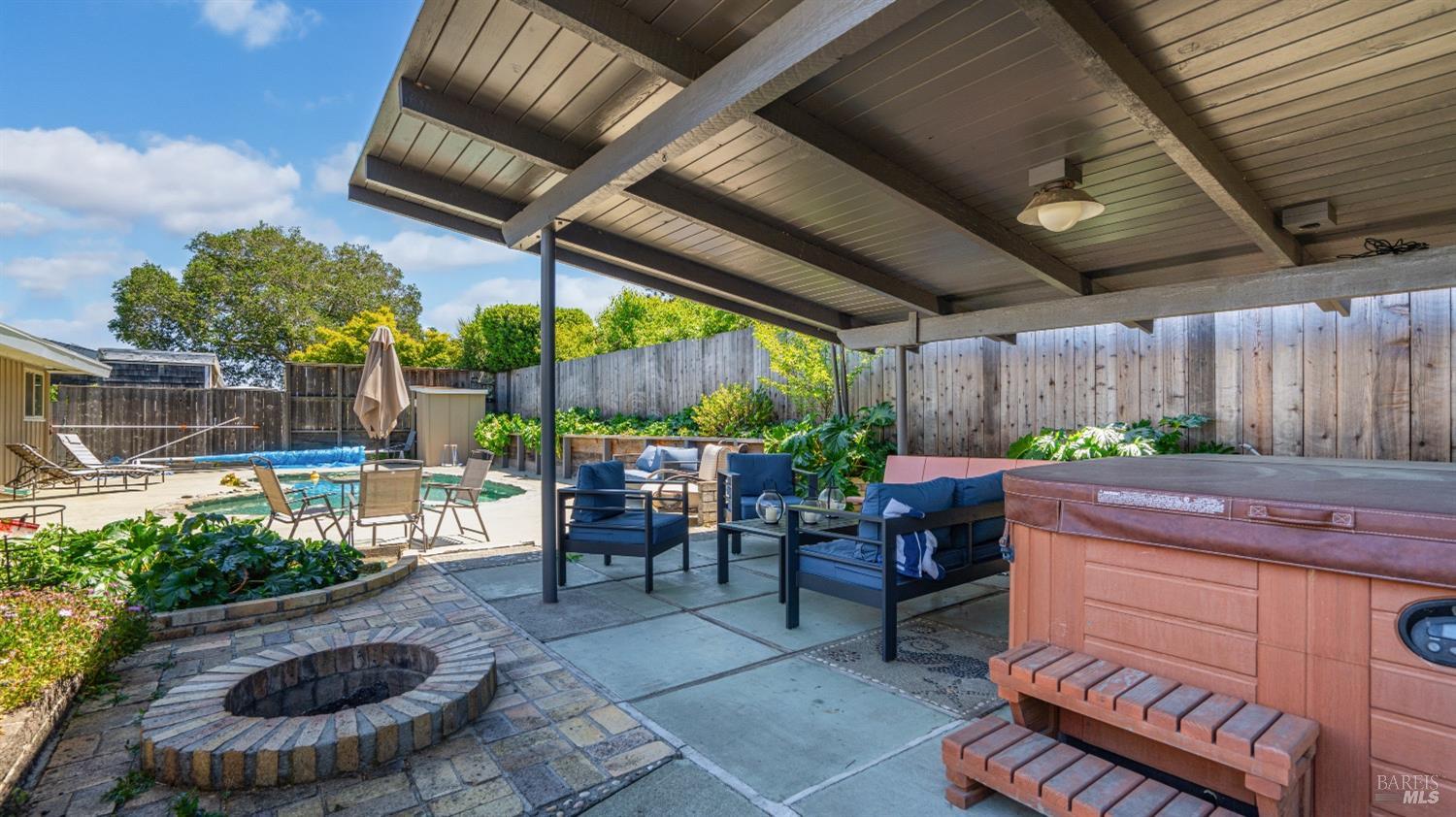 Detail Gallery Image 37 of 50 For 22 Manor View Dr, Fairfax,  CA 94930 - 3 Beds | 2 Baths