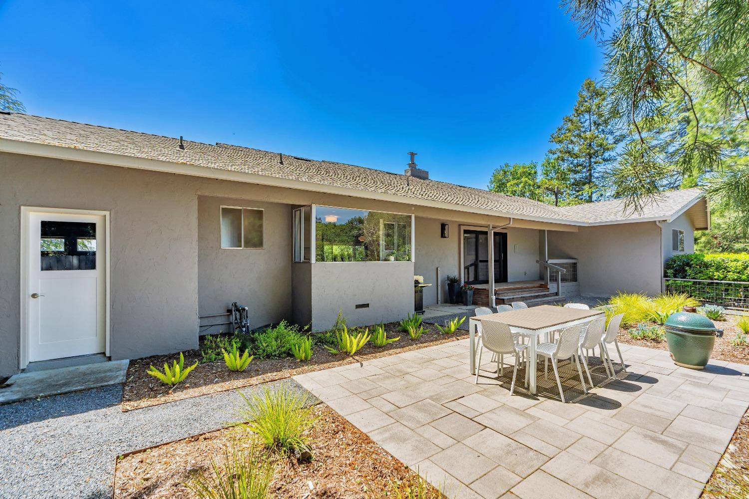 Detail Gallery Image 23 of 55 For 4765 Guerneville Rd, Santa Rosa,  CA 95401 - 3 Beds | 3 Baths