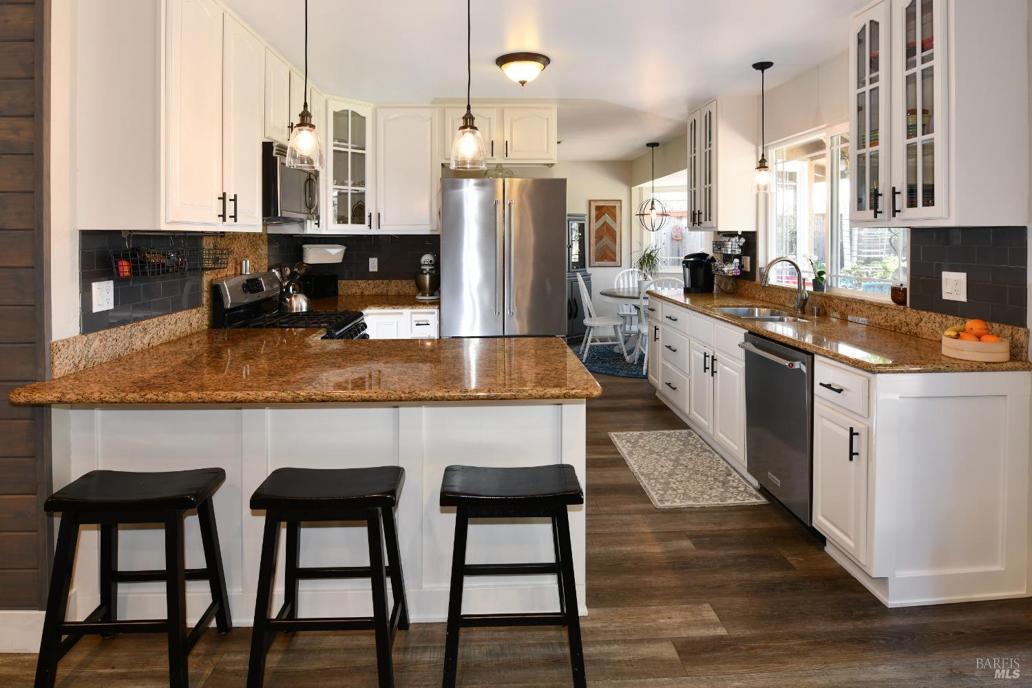 Detail Gallery Image 14 of 71 For 2177 Nightingale Dr, Santa Rosa,  CA 95403 - 4 Beds | 2 Baths