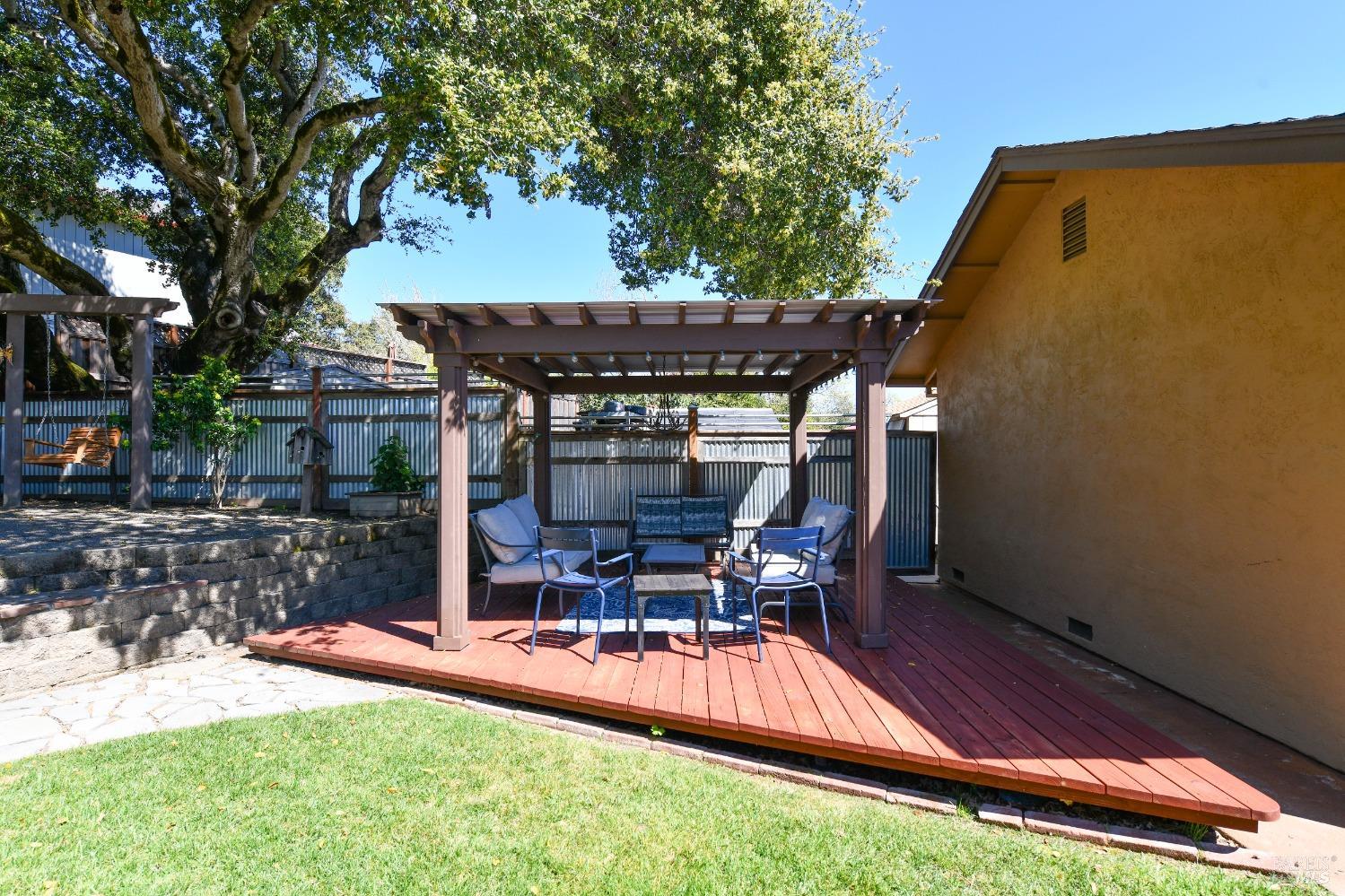 Detail Gallery Image 41 of 71 For 2177 Nightingale Dr, Santa Rosa,  CA 95403 - 4 Beds | 2 Baths