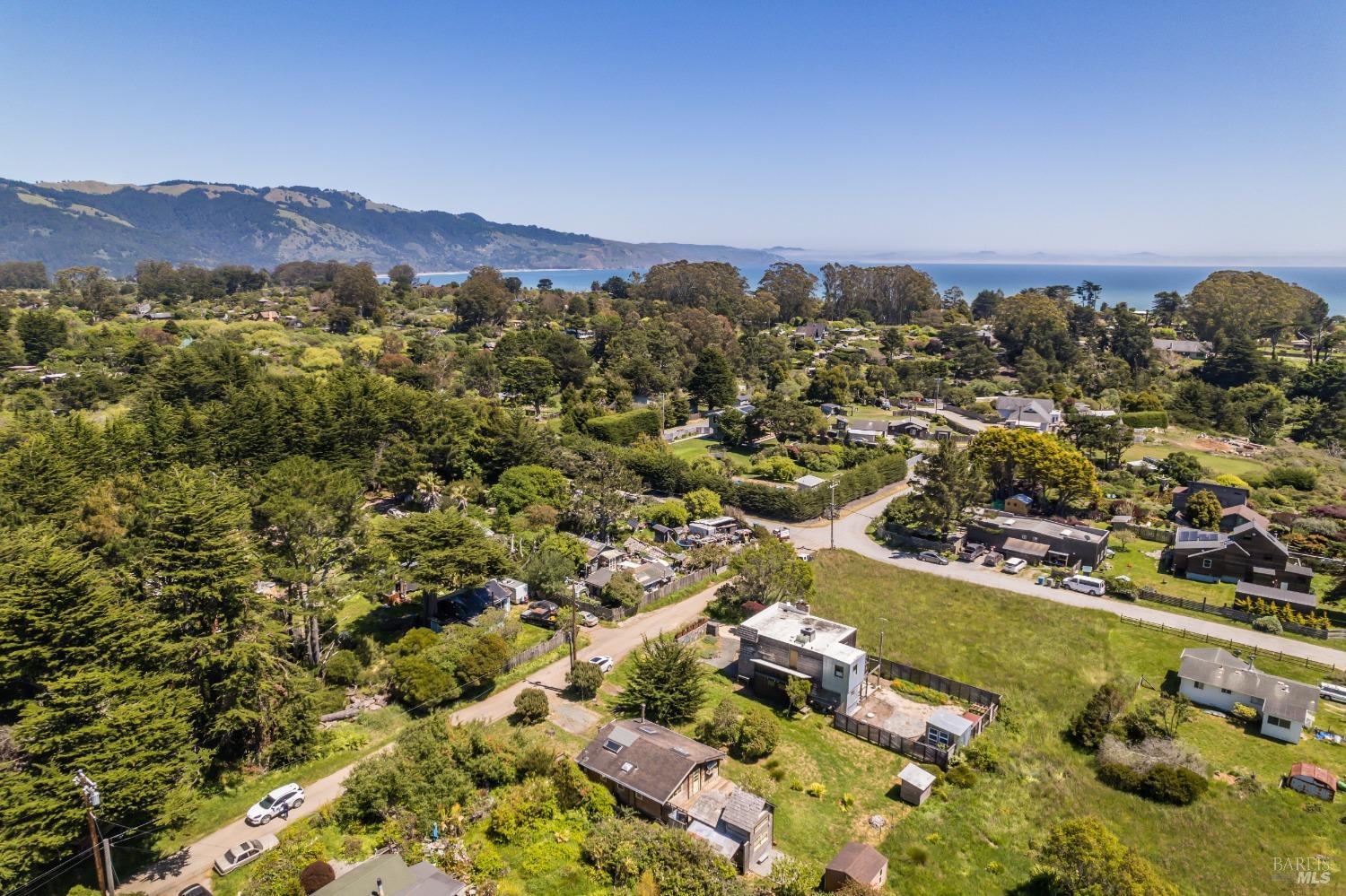 Detail Gallery Image 23 of 25 For 435 Locust Rd, Bolinas,  CA 94924 - 1 Beds | 1 Baths