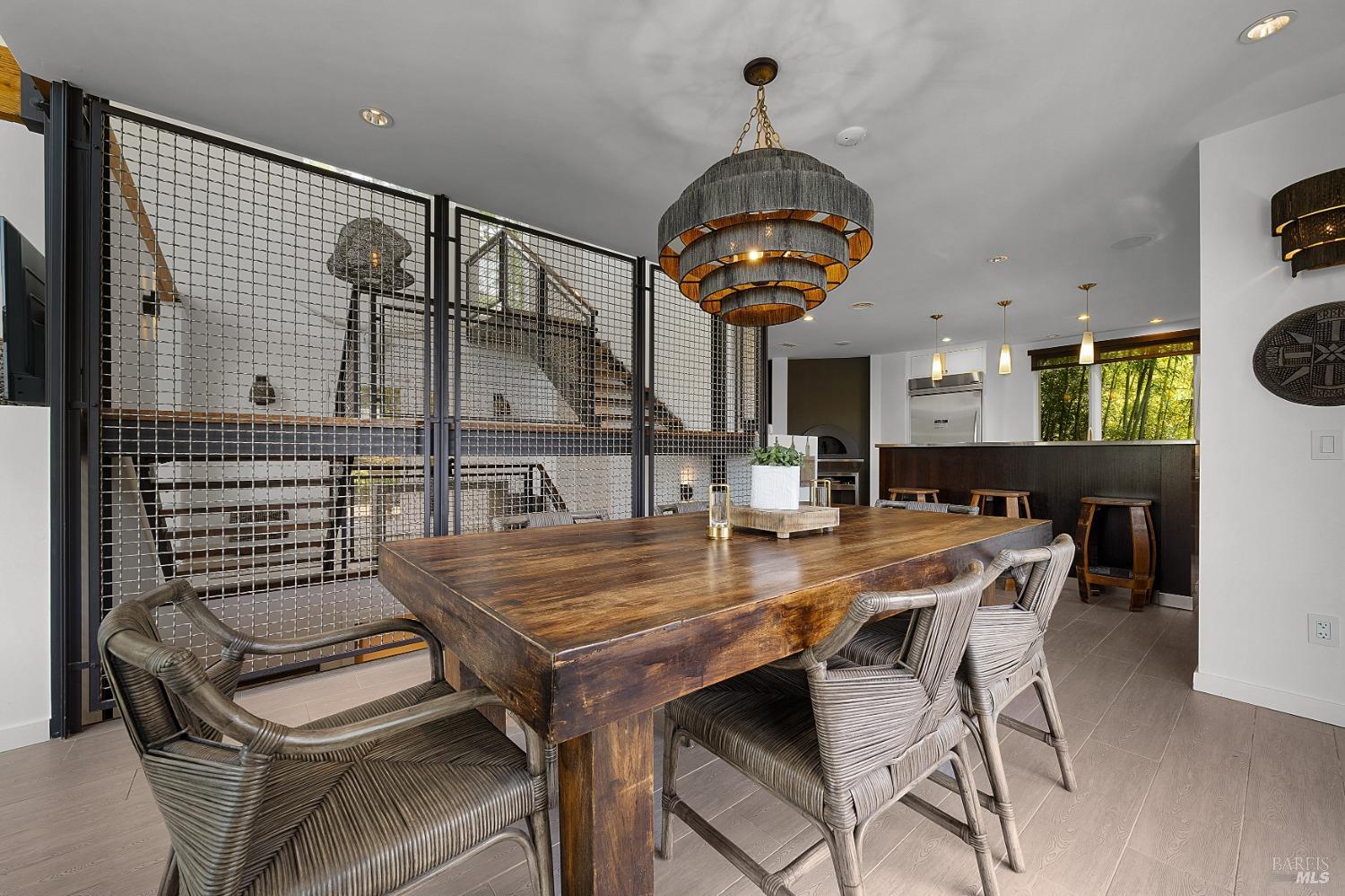 Detail Gallery Image 10 of 69 For 4982 W Soda Rock Ln, Healdsburg,  CA 95448 - 4 Beds | 3/1 Baths