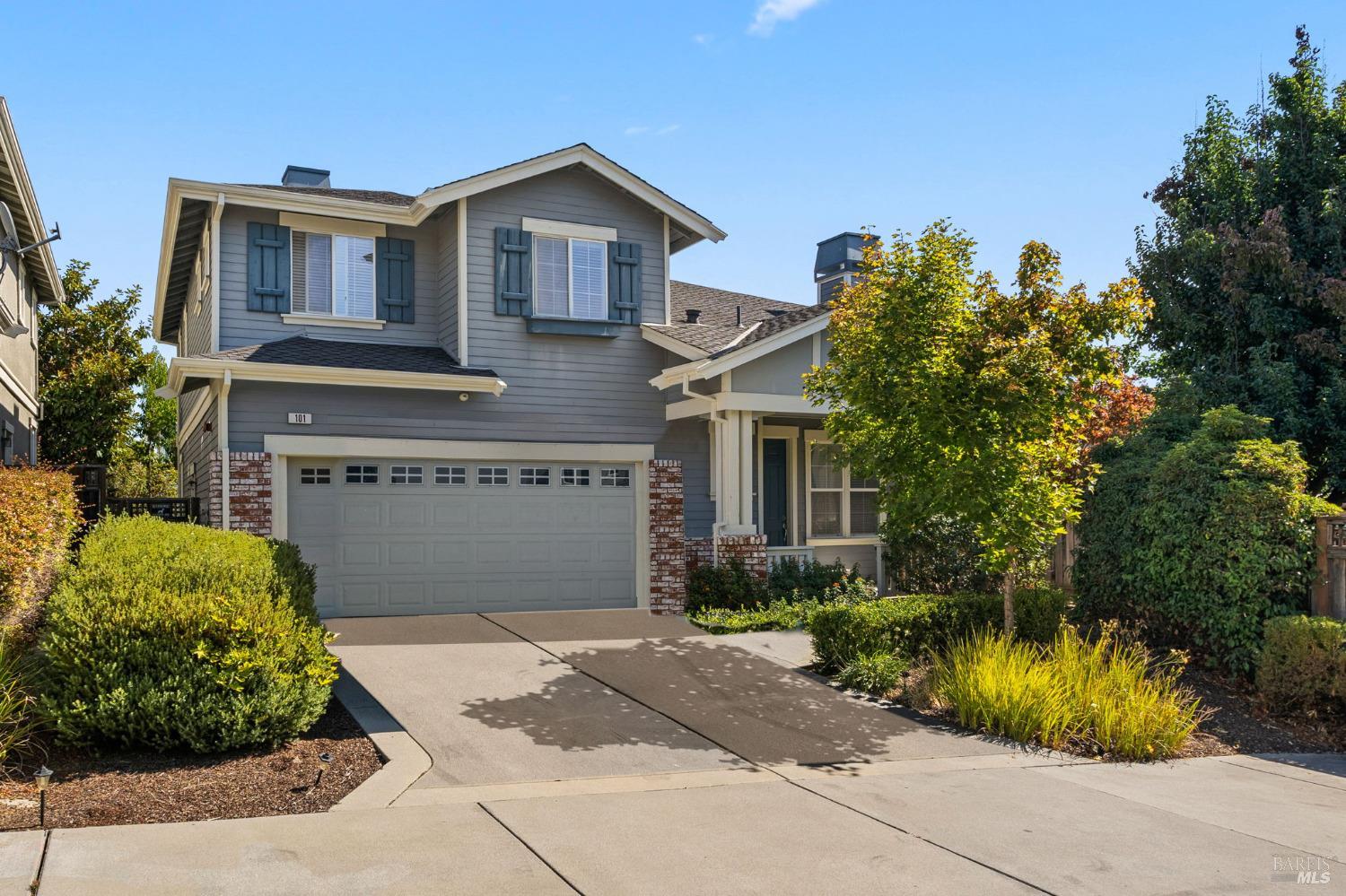 Detail Gallery Image 1 of 35 For 101 Ranch Dr, Novato,  CA 94945 - 3 Beds | 2/1 Baths