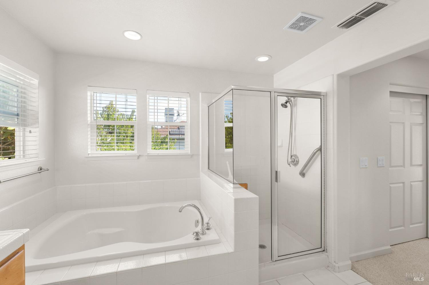Detail Gallery Image 27 of 35 For 101 Ranch Dr, Novato,  CA 94945 - 3 Beds | 2/1 Baths