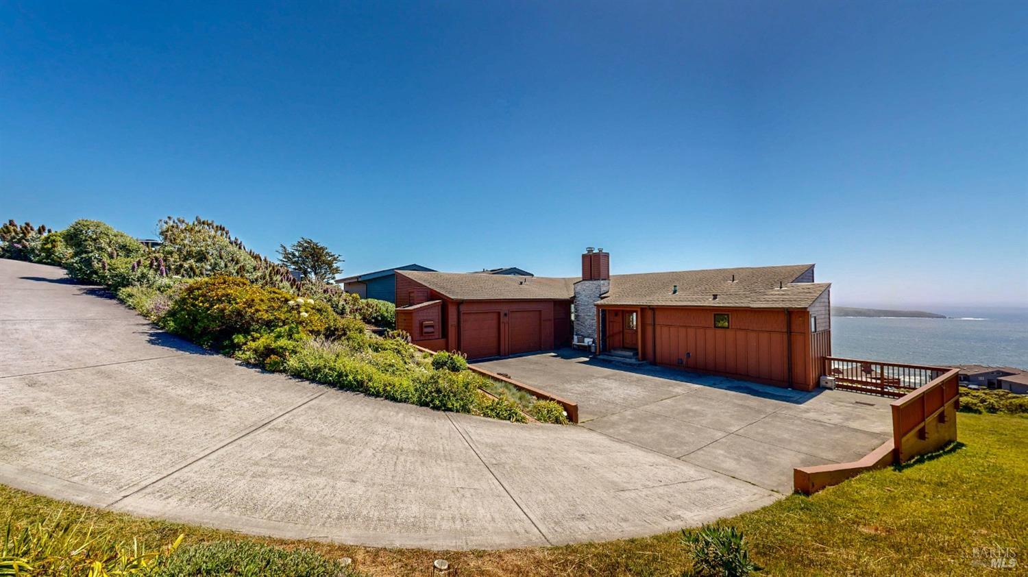 Detail Gallery Image 4 of 90 For 21 Maui Ln, Dillon Beach,  CA 94929 - 4 Beds | 2/1 Baths