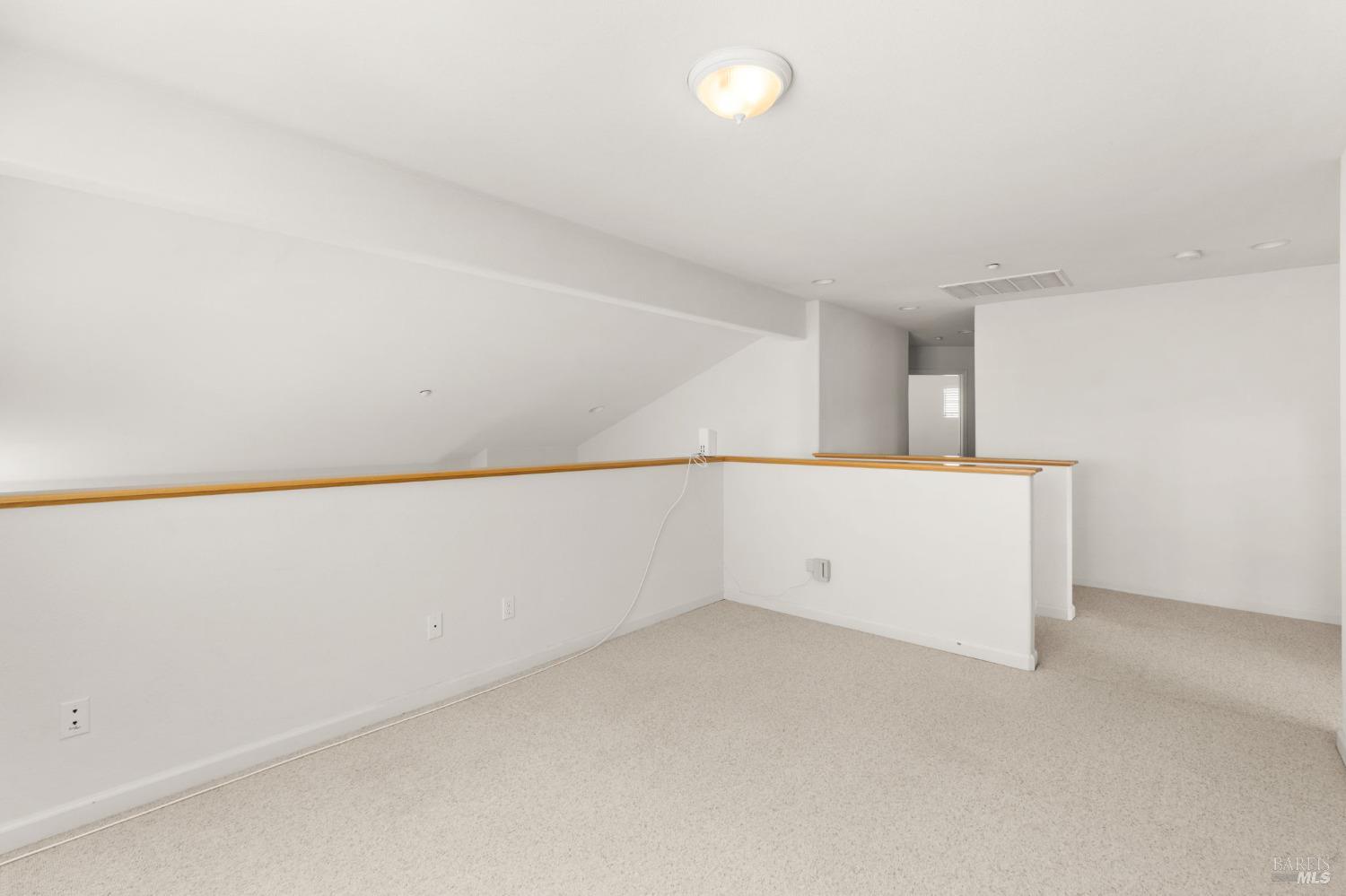 Detail Gallery Image 21 of 35 For 101 Ranch Dr, Novato,  CA 94945 - 3 Beds | 2/1 Baths