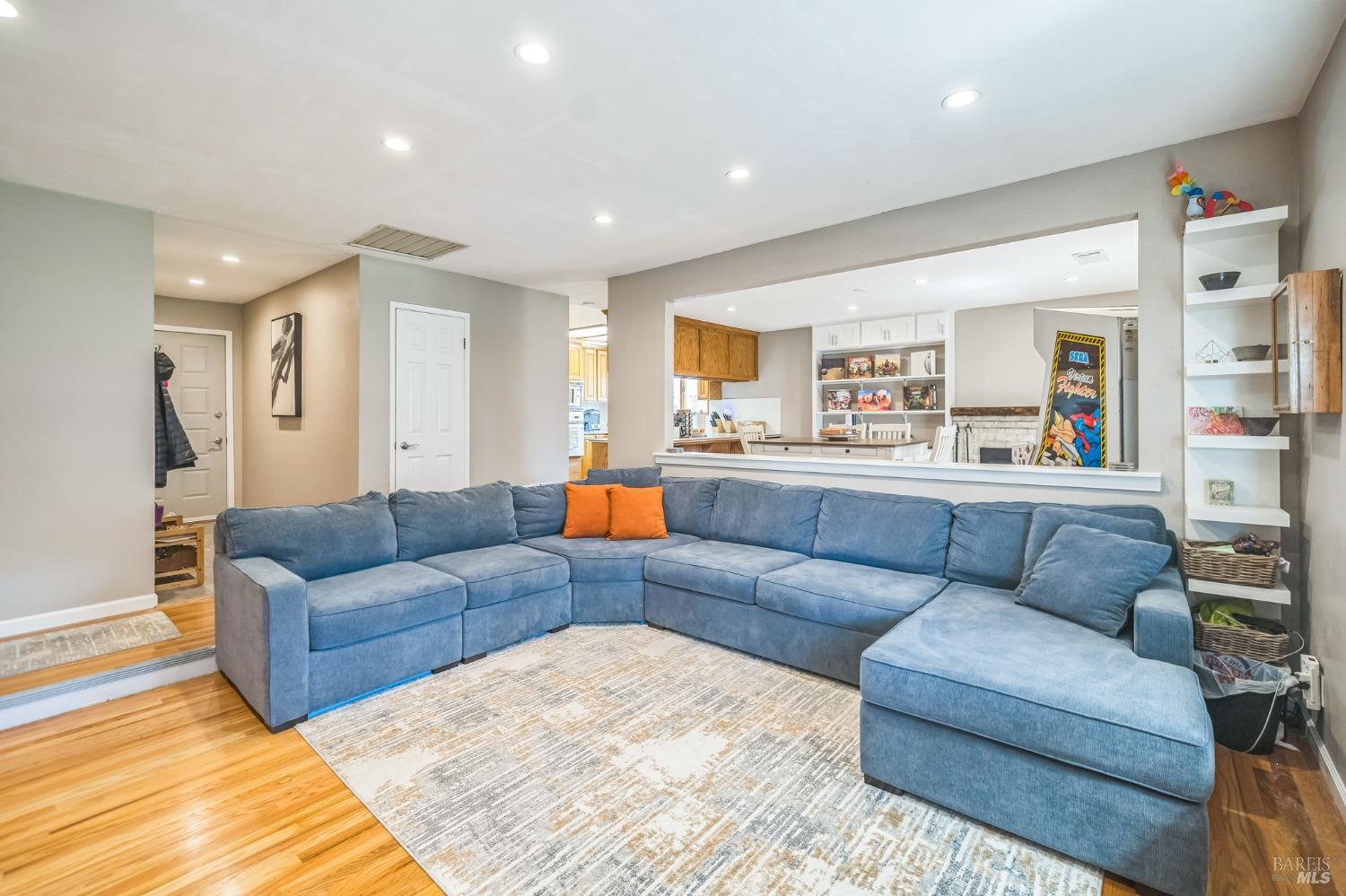 Detail Gallery Image 7 of 34 For 2908 Orchid St, Fairfield,  CA 94533 - 3 Beds | 2 Baths