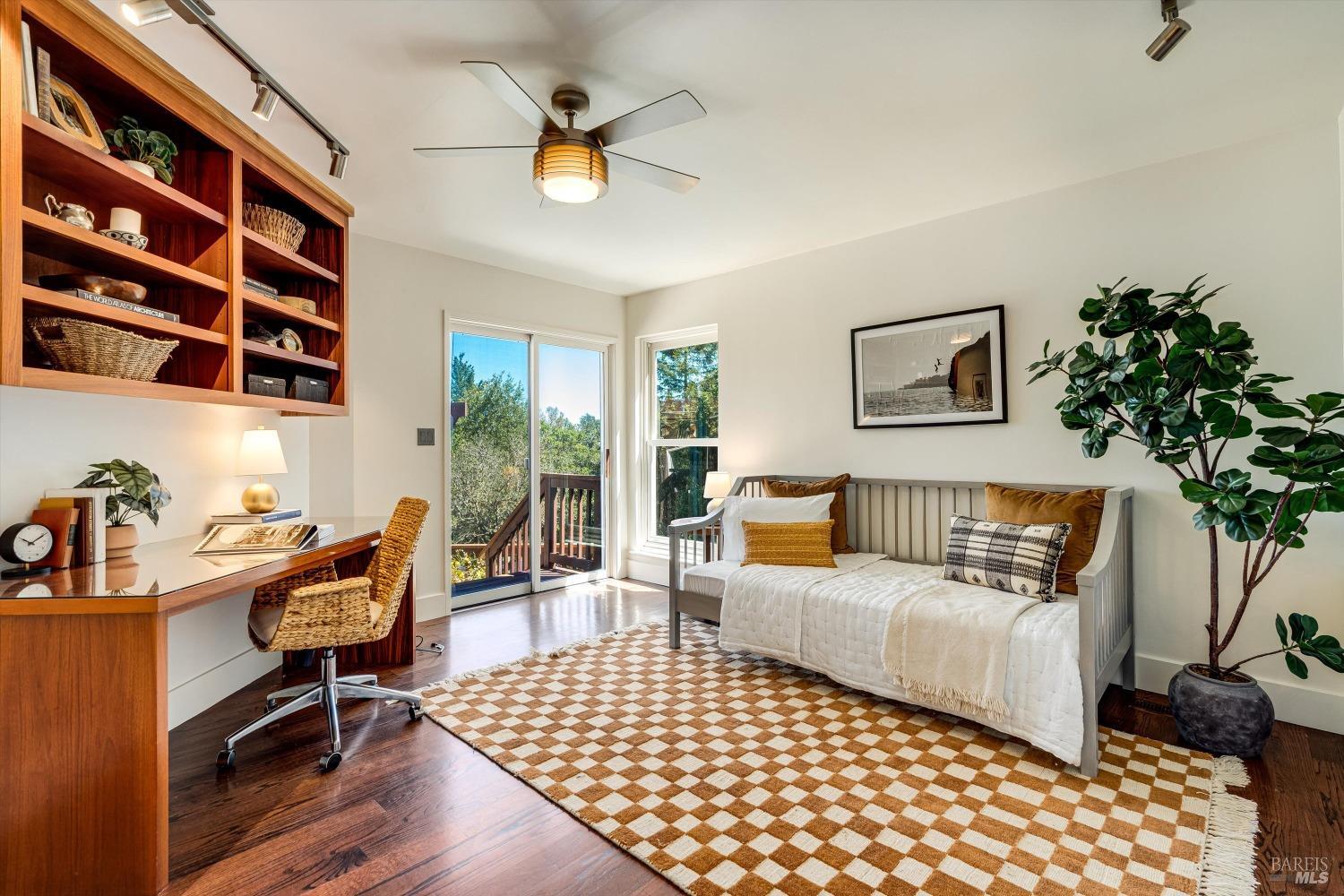 Detail Gallery Image 15 of 46 For 17389 Gehricke Rd, Sonoma,  CA 95476 - 4 Beds | 3/1 Baths