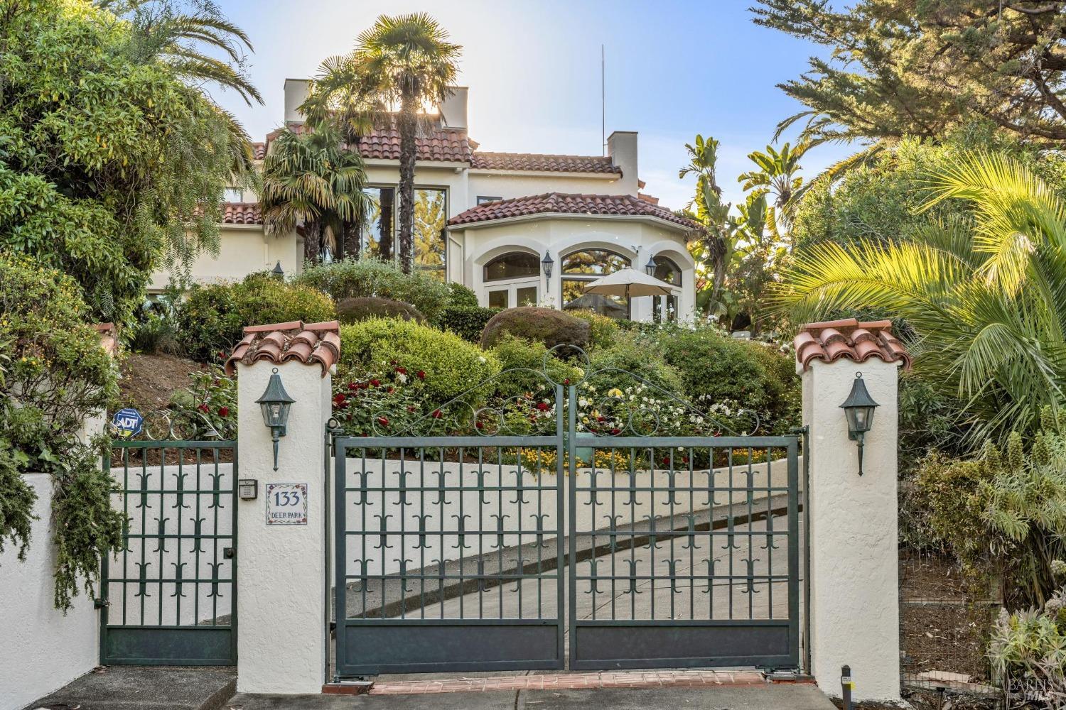 Detail Gallery Image 4 of 71 For 133 Deer Park Ave, San Rafael,  CA 94901 - 6 Beds | 6 Baths