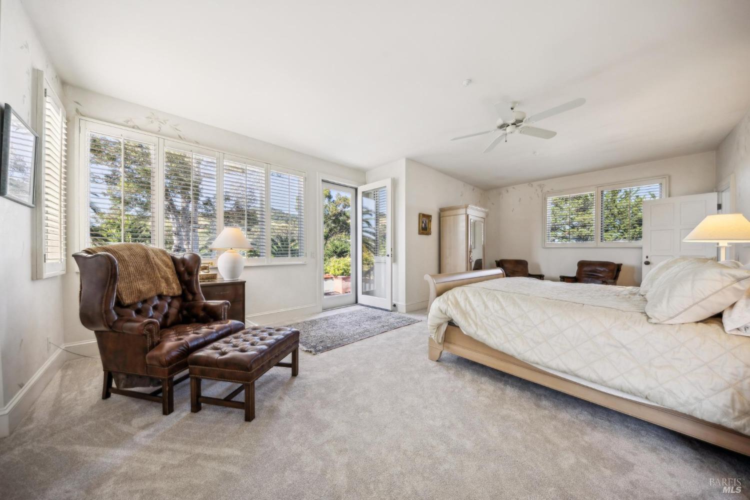 Detail Gallery Image 25 of 71 For 133 Deer Park Ave, San Rafael,  CA 94901 - 6 Beds | 6 Baths