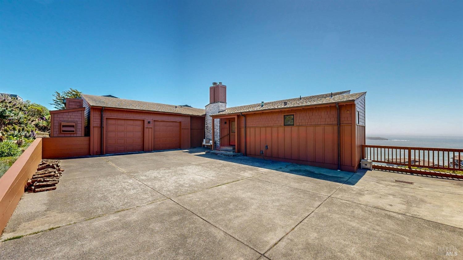Detail Gallery Image 5 of 90 For 21 Maui Ln, Dillon Beach,  CA 94929 - 4 Beds | 2/1 Baths