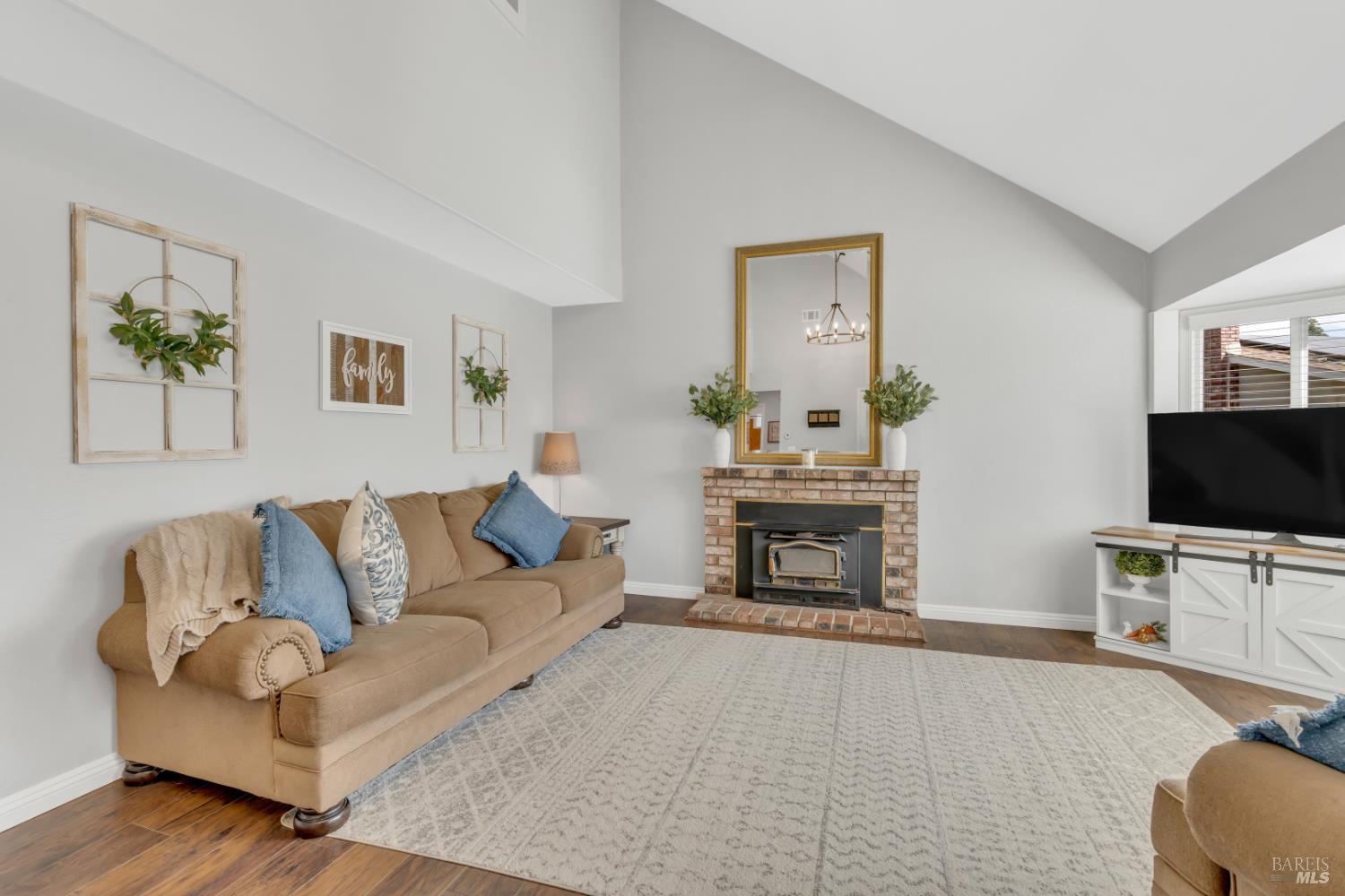 Hyannis Court, Vacaville, California image 6