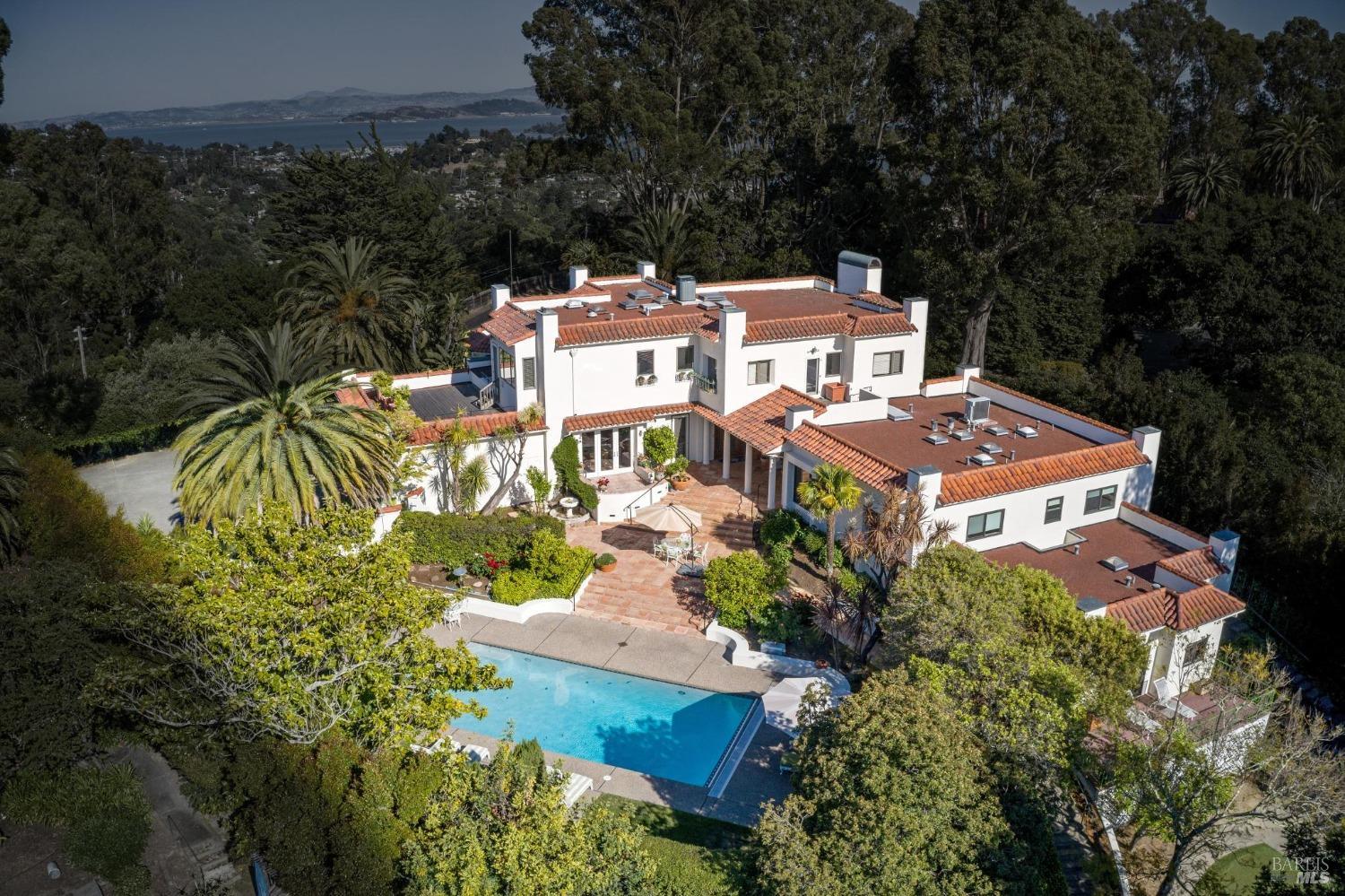 Detail Gallery Image 1 of 71 For 133 Deer Park Ave, San Rafael,  CA 94901 - 6 Beds | 6 Baths
