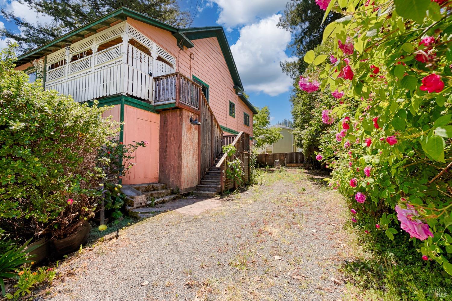 Detail Gallery Image 2 of 25 For 16344 5th St, Guerneville,  CA 95446 - 3 Beds | 1 Baths