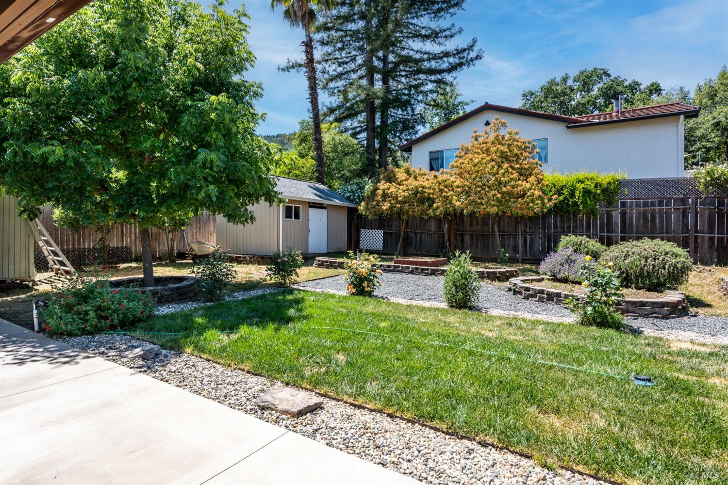 Detail Gallery Image 23 of 27 For 1344 Laurel Ave, Ukiah,  CA 95482 - 3 Beds | 2/1 Baths
