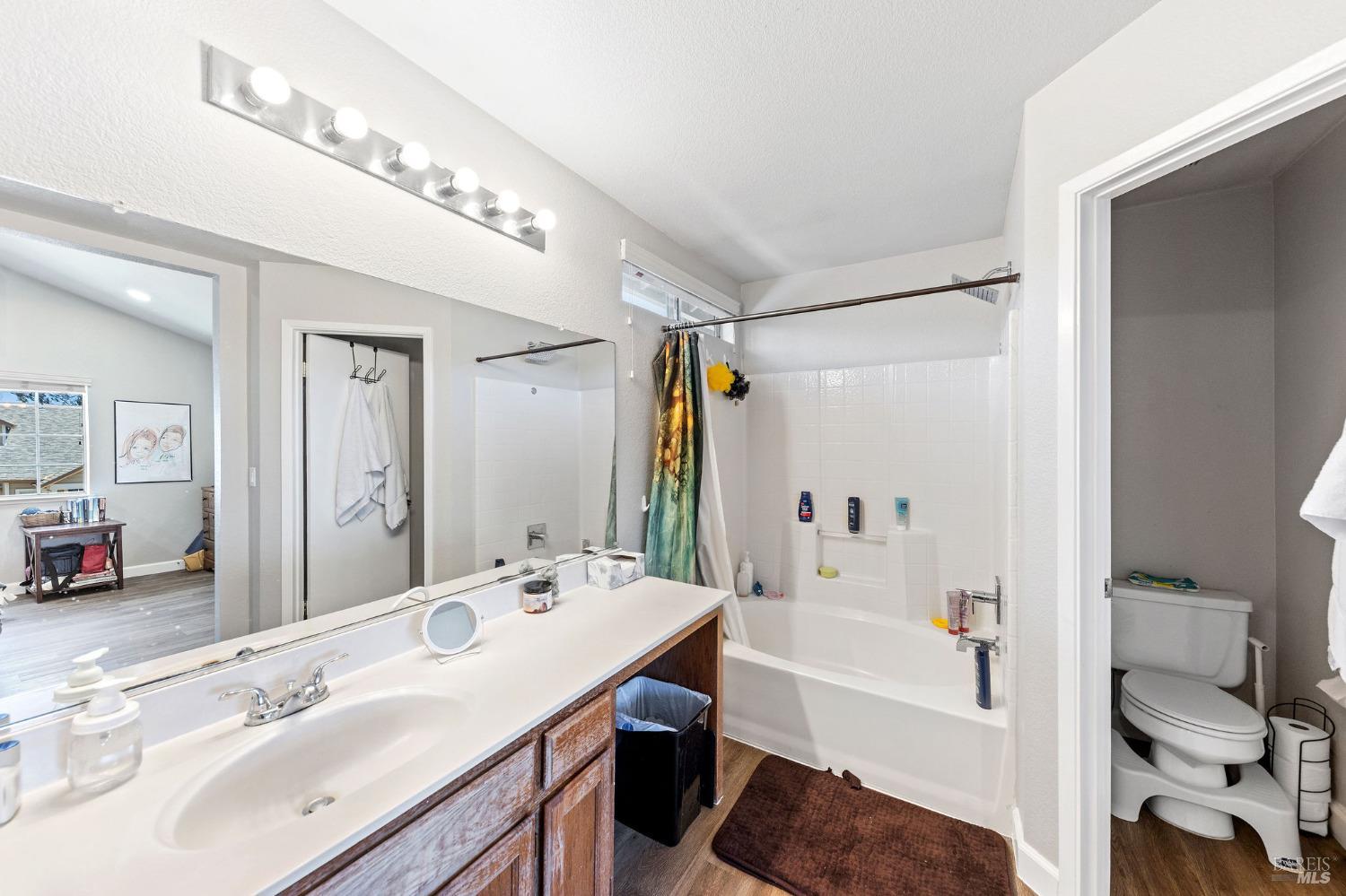 Detail Gallery Image 17 of 31 For 907 Shadywood Cir, Suisun City,  CA 94585 - 4 Beds | 2/1 Baths