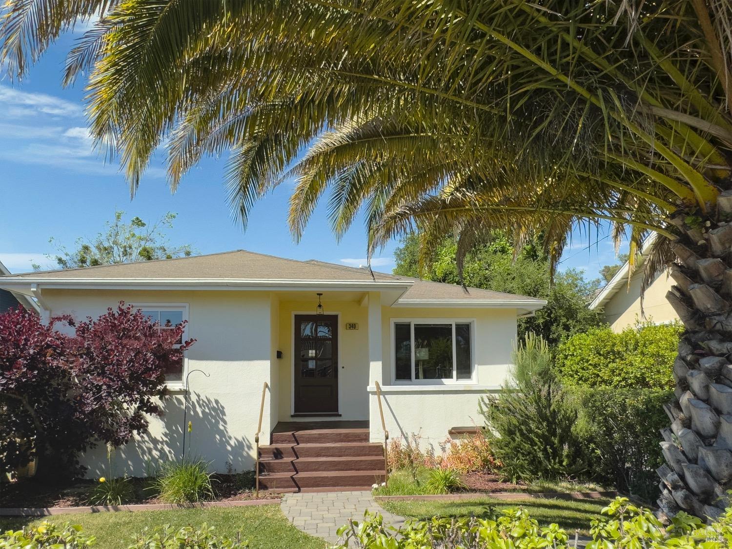 Detail Gallery Image 9 of 48 For 340 Church St, Sonoma,  CA 95476 - 4 Beds | 3/1 Baths