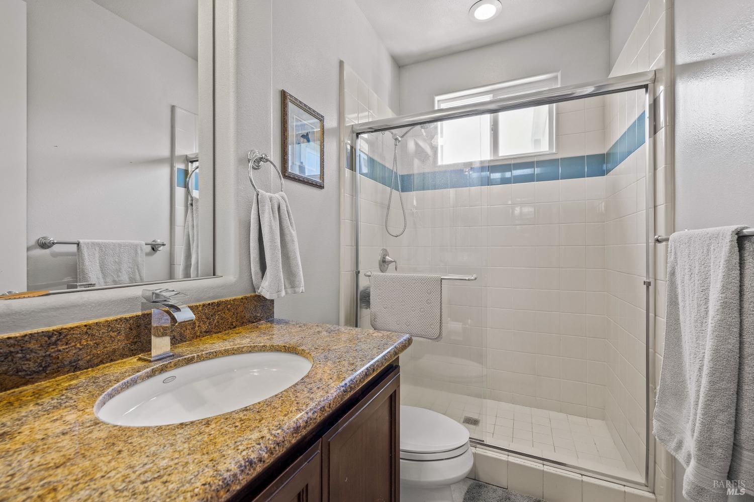Detail Gallery Image 15 of 26 For 412 Grove St, Willits,  CA 95490 - 4 Beds | 3 Baths