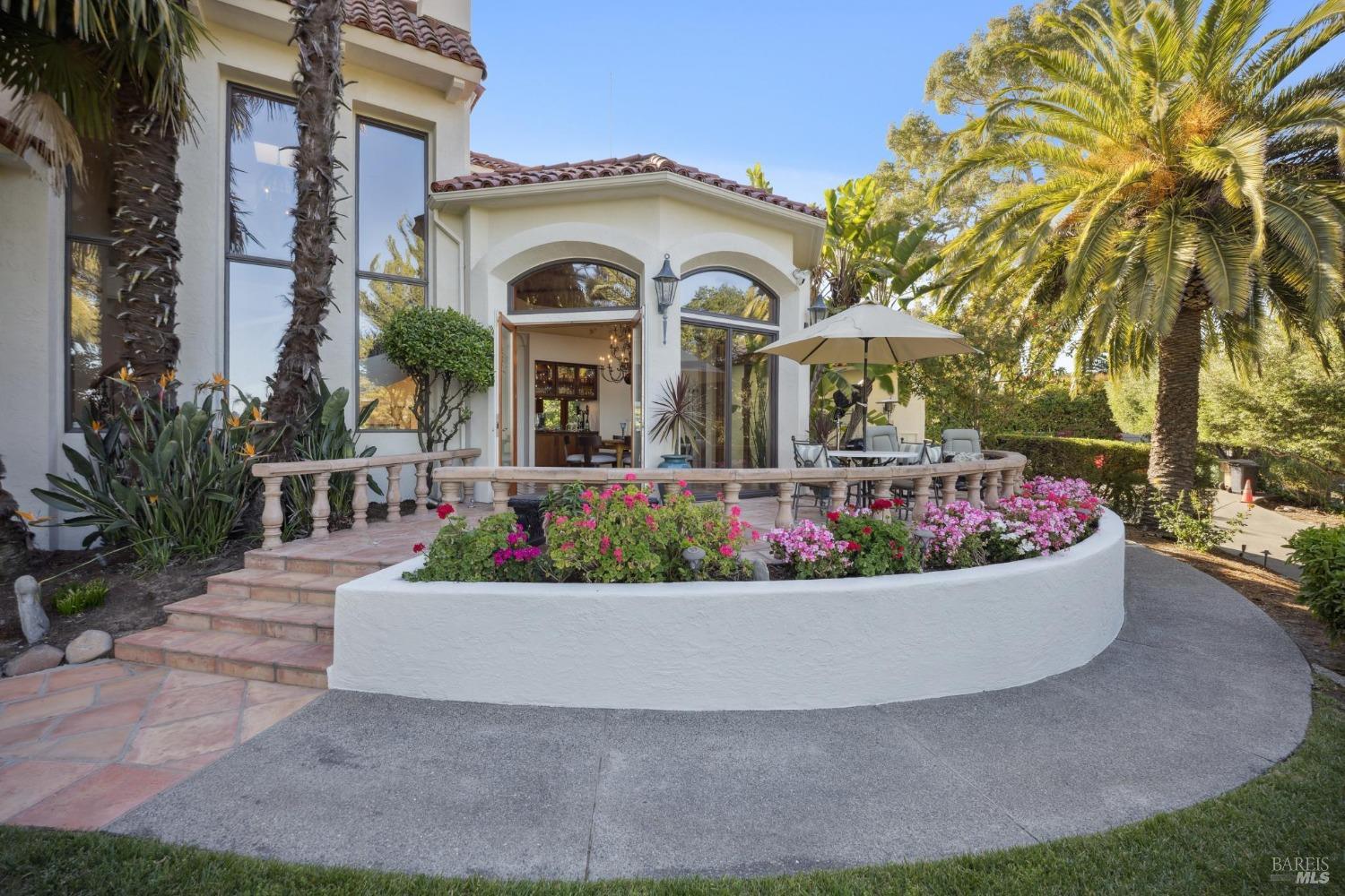 Detail Gallery Image 43 of 71 For 133 Deer Park Ave, San Rafael,  CA 94901 - 6 Beds | 6 Baths