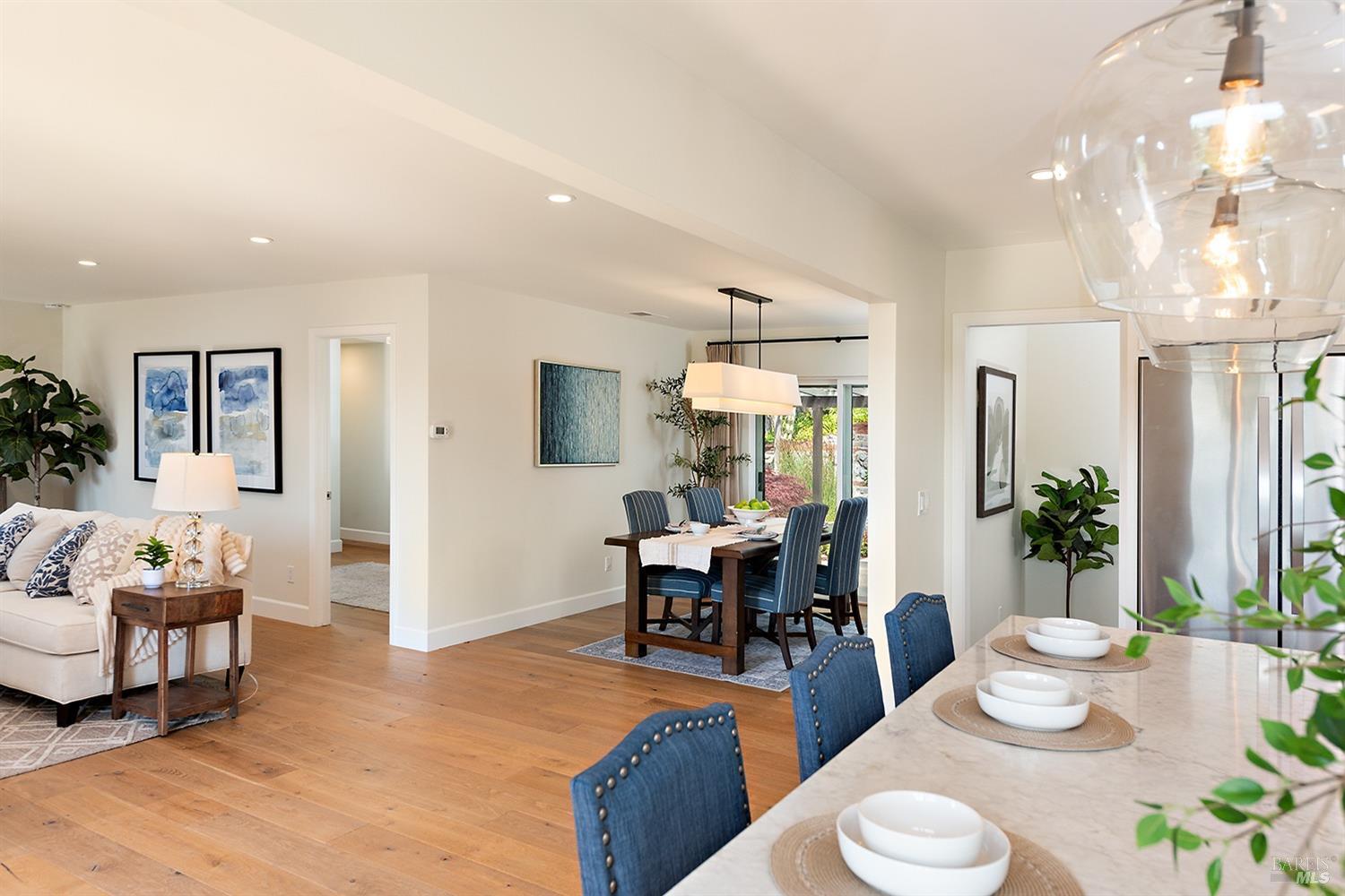 Detail Gallery Image 17 of 64 For 2022 Live Oak Farm Ln, Petaluma,  CA 94952 - 3 Beds | 2/1 Baths