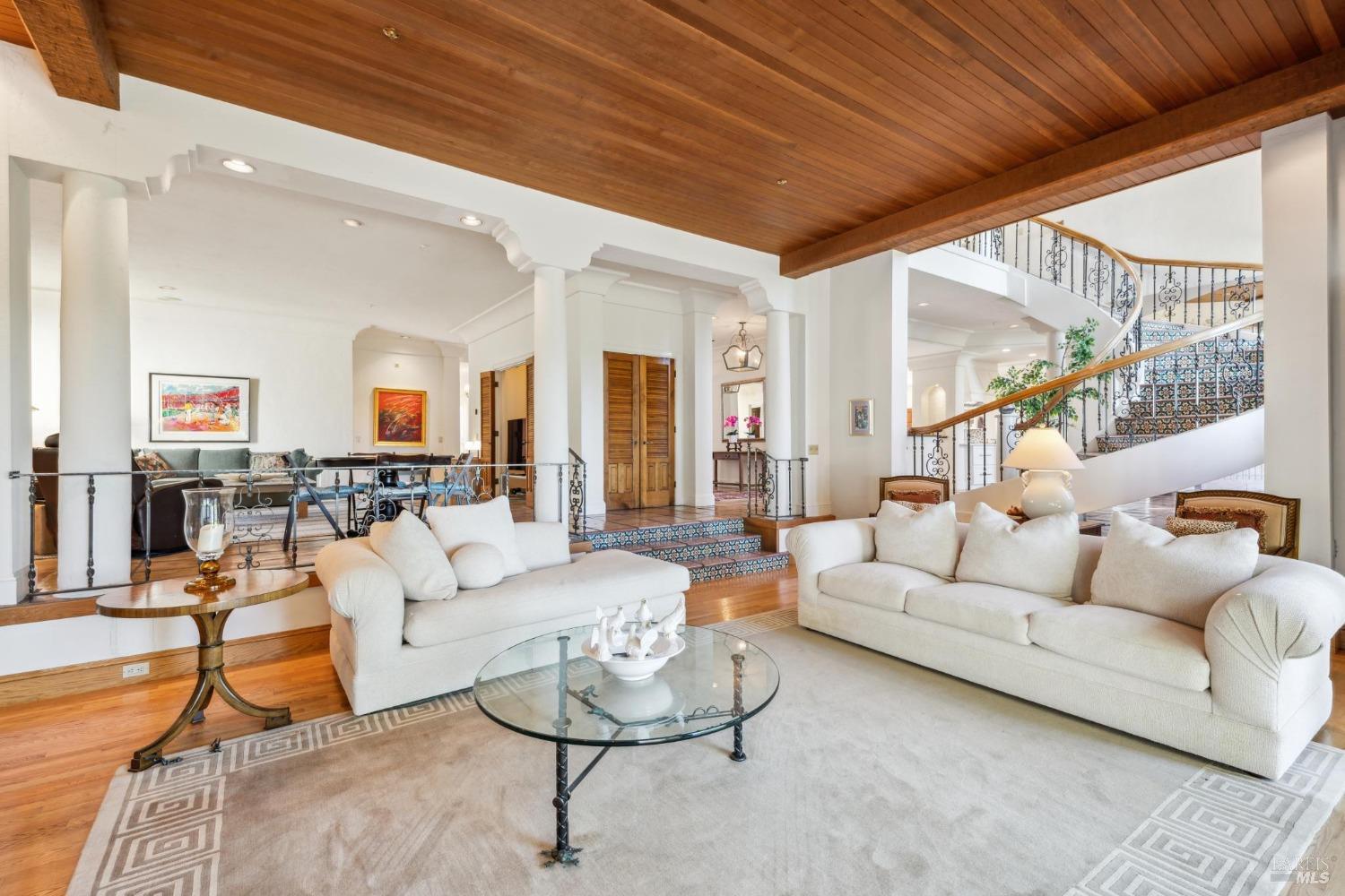 Detail Gallery Image 8 of 71 For 133 Deer Park Ave, San Rafael,  CA 94901 - 6 Beds | 6 Baths