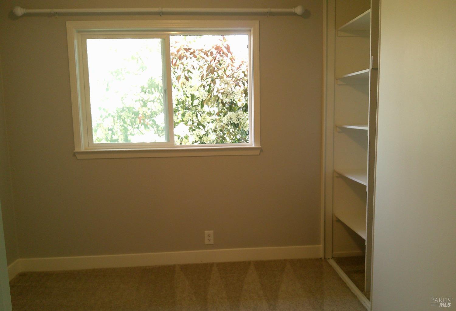 Detail Gallery Image 10 of 13 For 785 Dogwood Cir, Fairfield,  CA 94533 - 4 Beds | 2/1 Baths