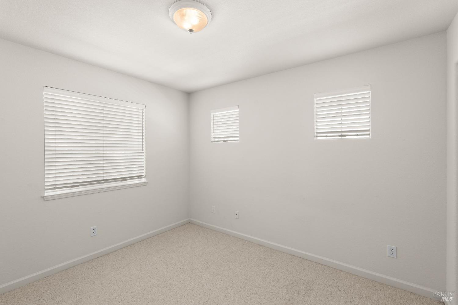 Detail Gallery Image 31 of 35 For 101 Ranch Dr, Novato,  CA 94945 - 3 Beds | 2/1 Baths
