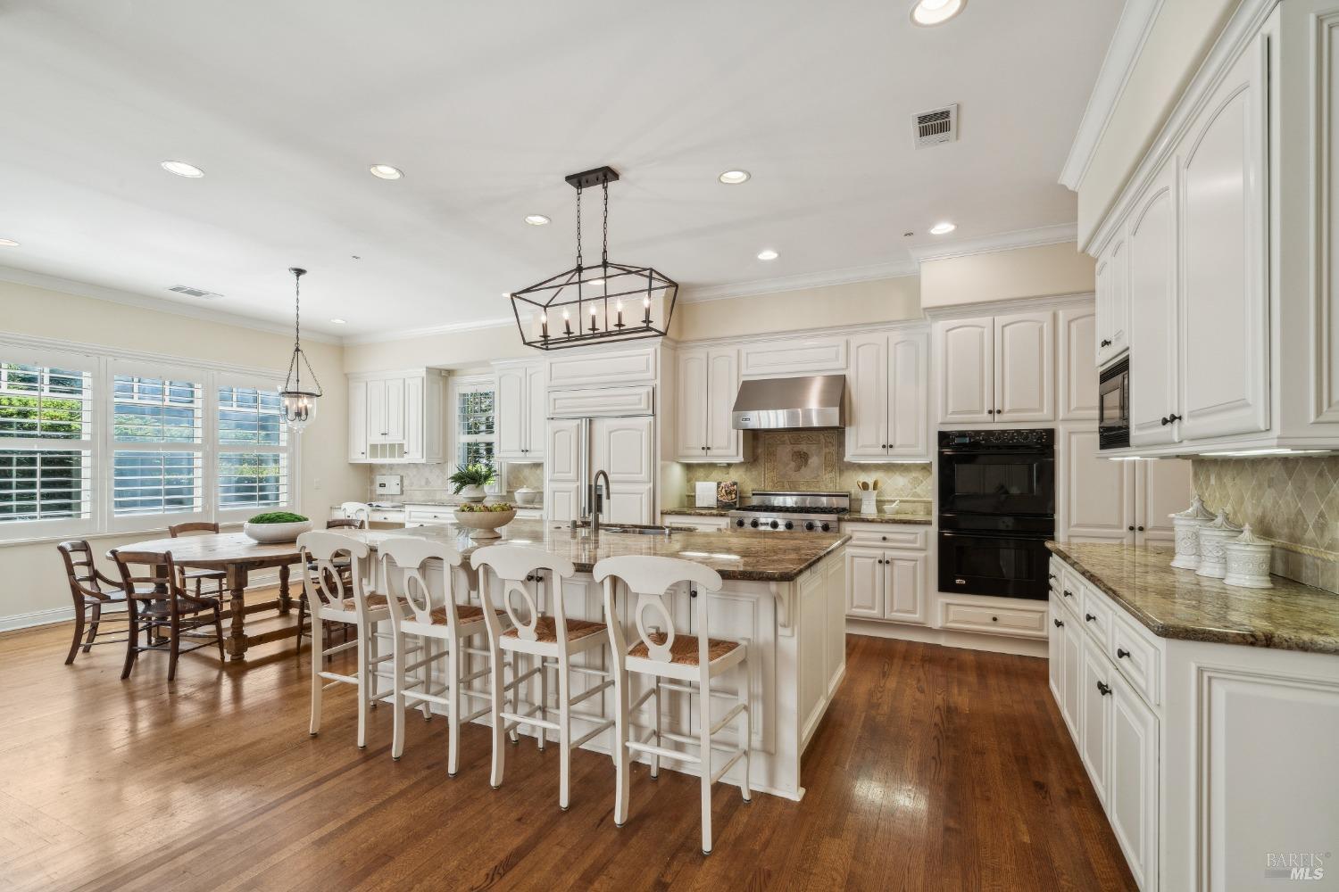 Detail Gallery Image 7 of 21 For 37 Ross Ter, Kentfield,  CA 94904 - 3 Beds | 3/1 Baths