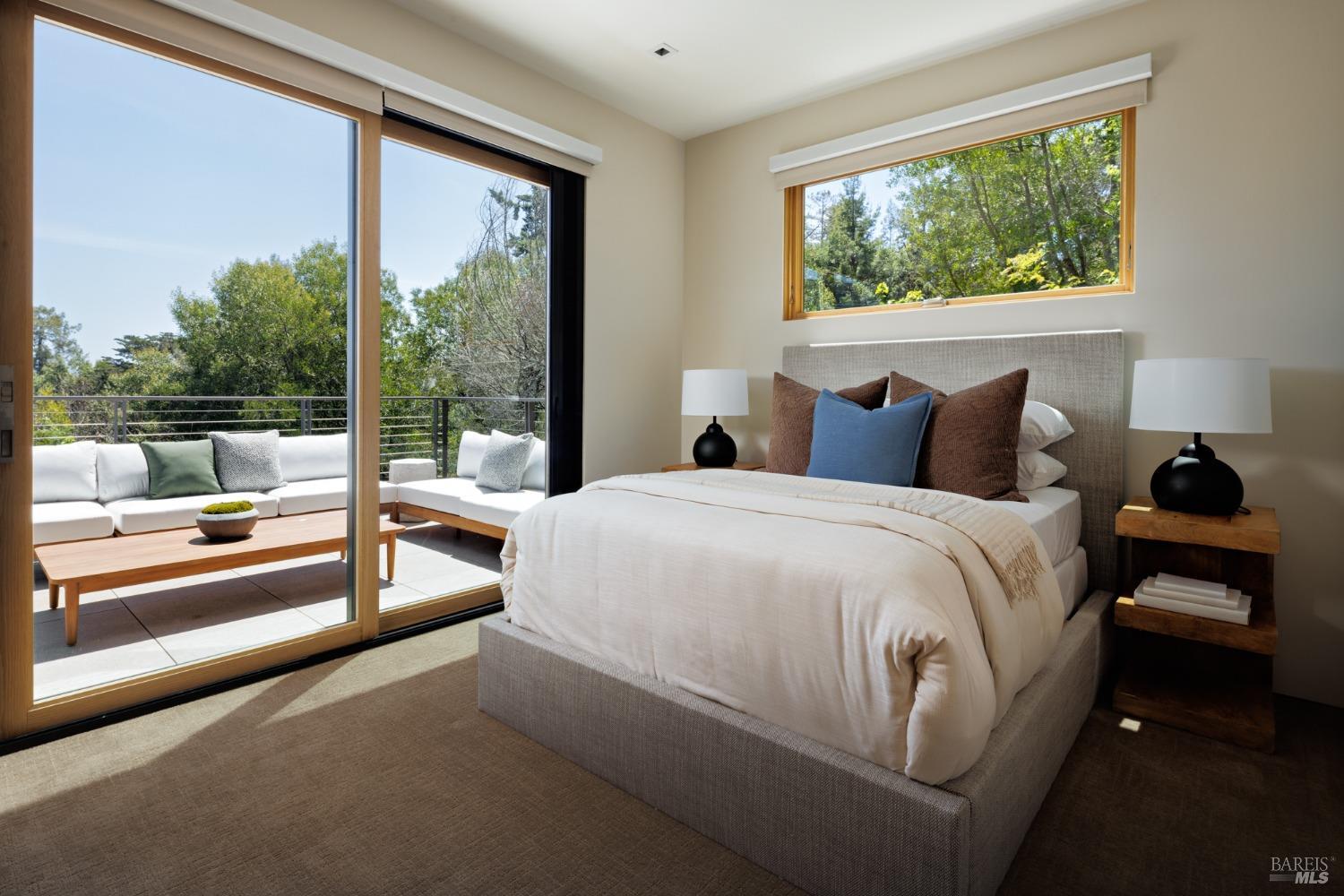 Detail Gallery Image 36 of 49 For 2 Upper Alcatraz Pl, Mill Valley,  CA 94941 - 5 Beds | 5/1 Baths