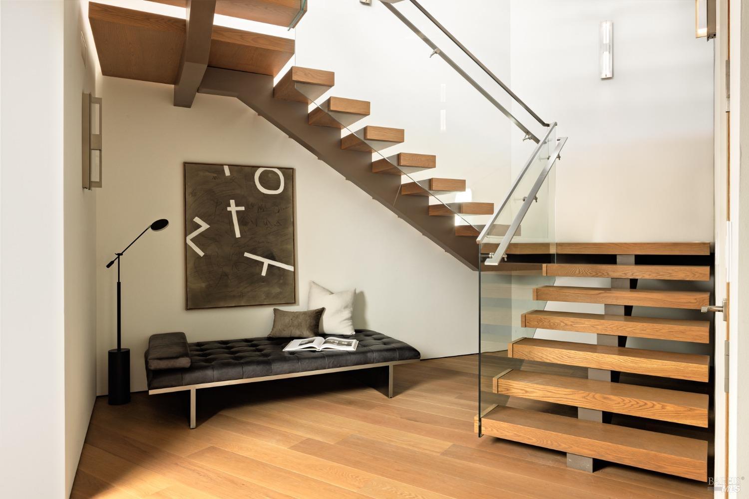 Detail Gallery Image 24 of 49 For 2 Upper Alcatraz Pl, Mill Valley,  CA 94941 - 5 Beds | 5/1 Baths