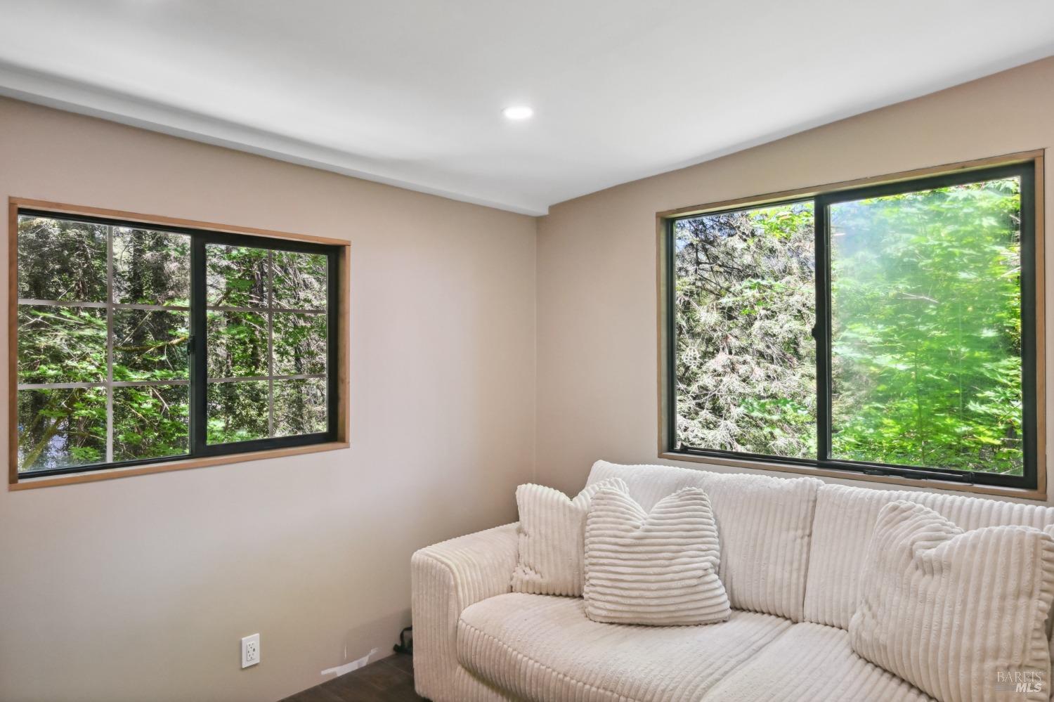Detail Gallery Image 24 of 51 For 21713 Starrett Hill Dr, Monte Rio,  CA 95462 - 2 Beds | 2 Baths