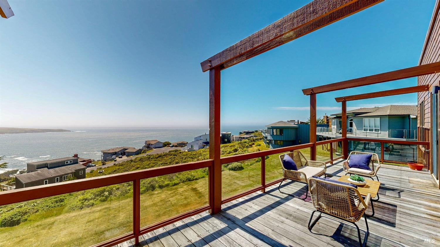 Detail Gallery Image 13 of 90 For 21 Maui Ln, Dillon Beach,  CA 94929 - 4 Beds | 2/1 Baths