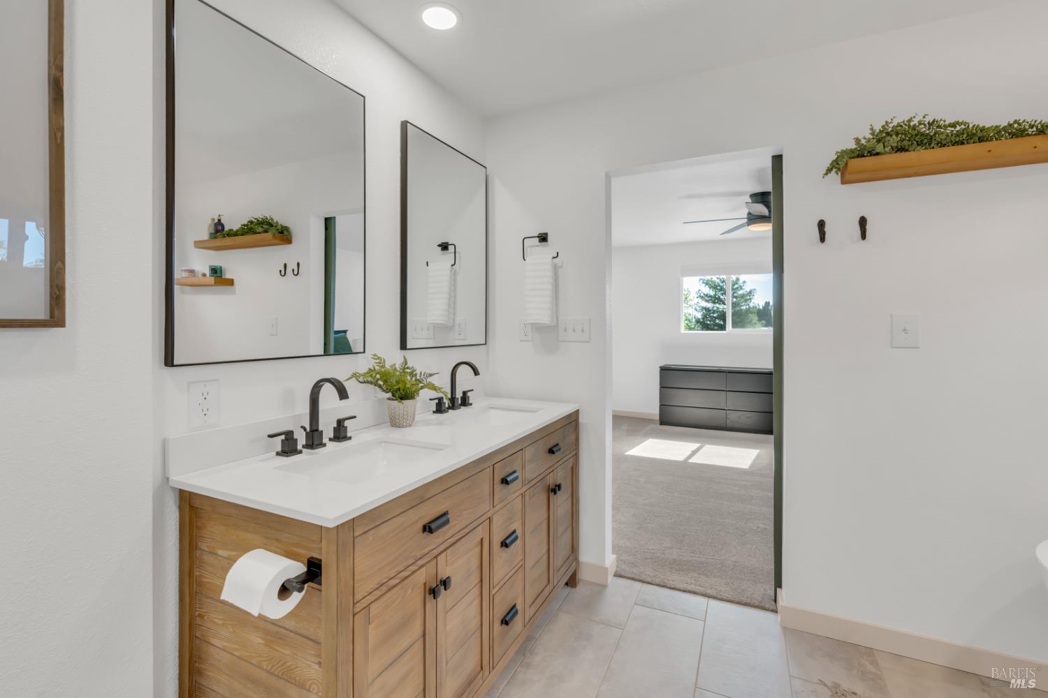 Hyannis Court, Vacaville, California image 37