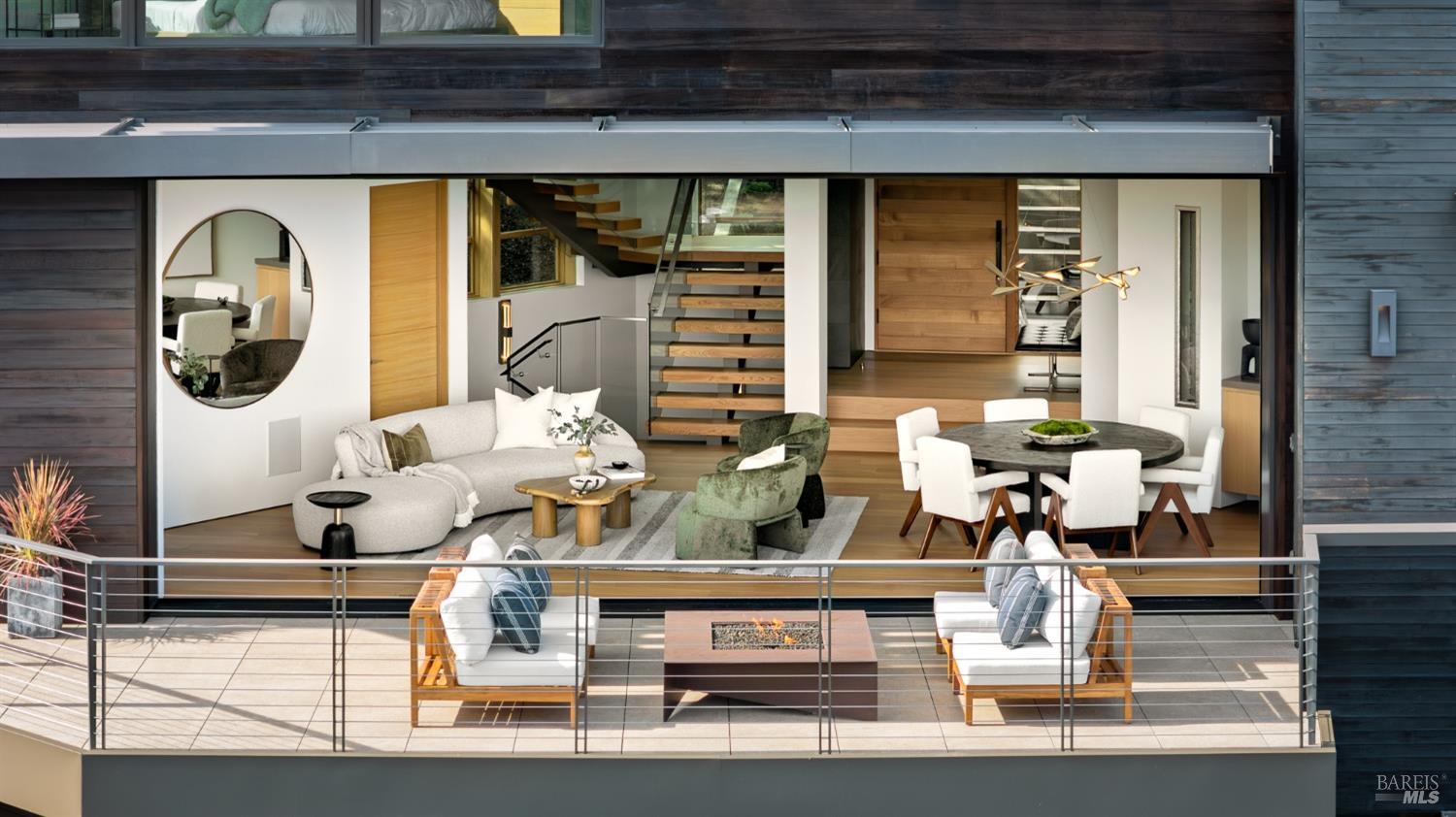 Detail Gallery Image 4 of 49 For 2 Upper Alcatraz Pl, Mill Valley,  CA 94941 - 5 Beds | 5/1 Baths