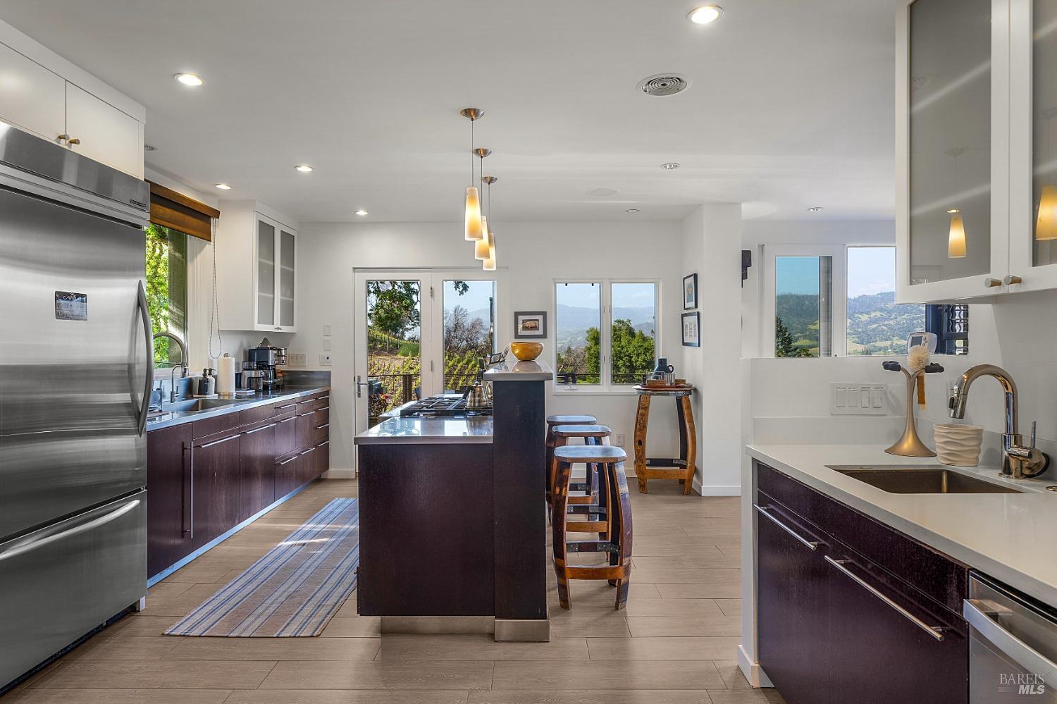 Detail Gallery Image 12 of 69 For 4982 W Soda Rock Ln, Healdsburg,  CA 95448 - 4 Beds | 3/1 Baths